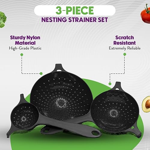 Miniatura 5 de Crisp Juego de 3 coladores anidables de plástico, utensilios de cocina duraderos, aptos para lavavajillas, fabricado en los Estados Unidos, color
