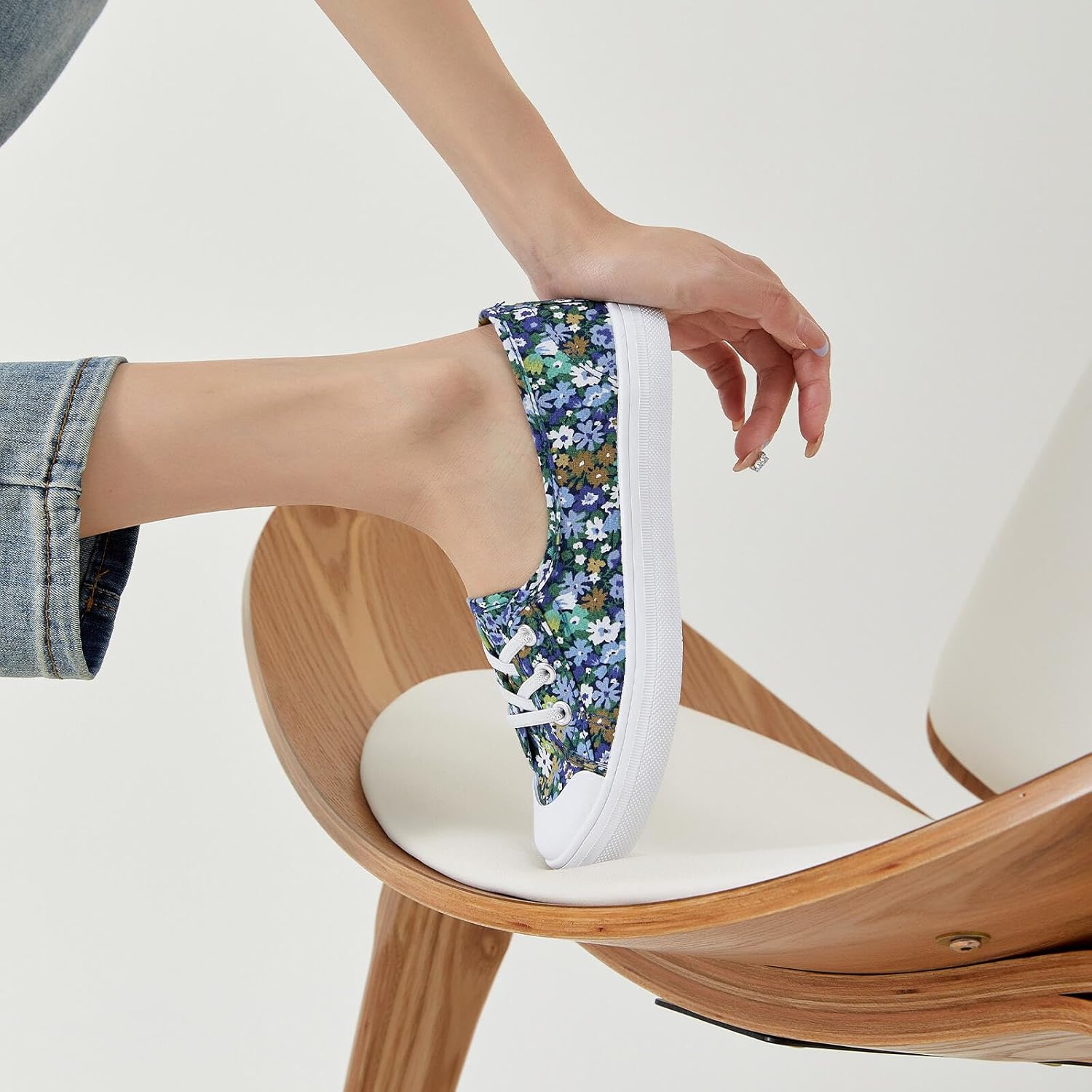 Uoidru Womens Slip On Shoes Low Top Canvas Sneakers Lightweight Casual Walking Shoes Fashion Work Sneakers - Image 8