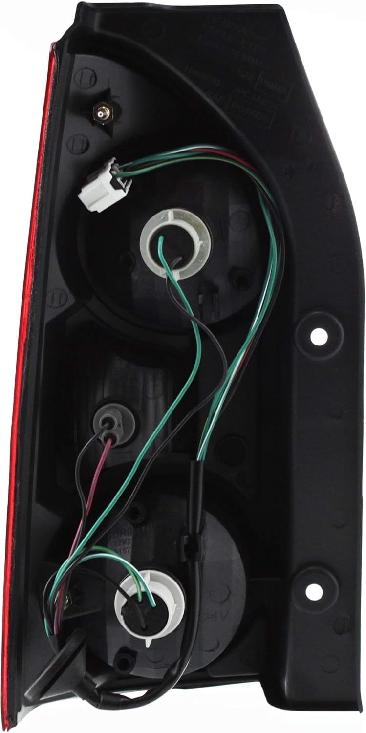Evan Fischer Passenger Side Tail Light Compatible with 2005-2015 Nissan Xterra - NI2801173