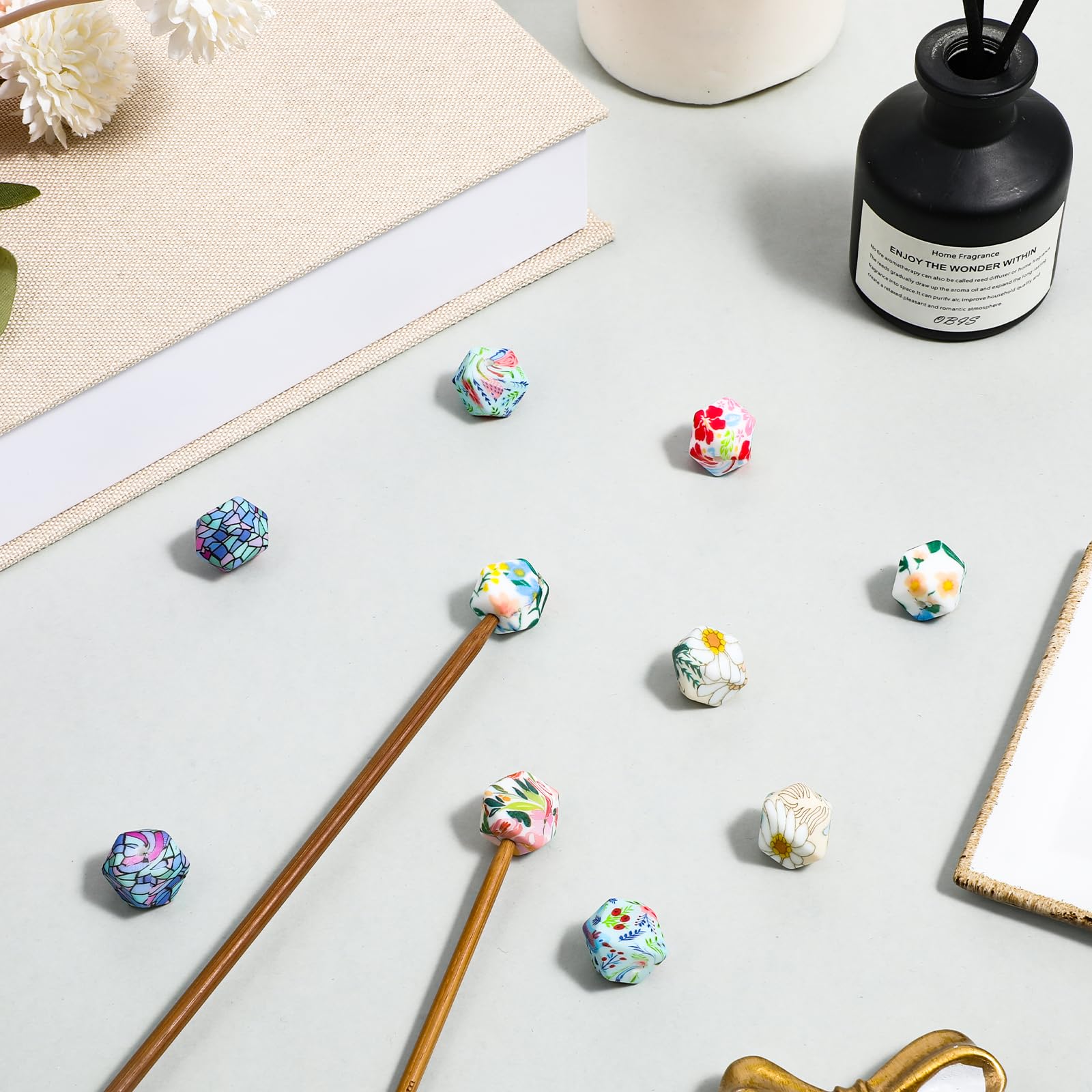 18Pcs Knitting Needle Stoppers, Silicone Knitting Needle Point Protectors Hexagon Print Knitting Needle Caps Cute Needle Minders for Knitting Accessories and Gadgets - 4