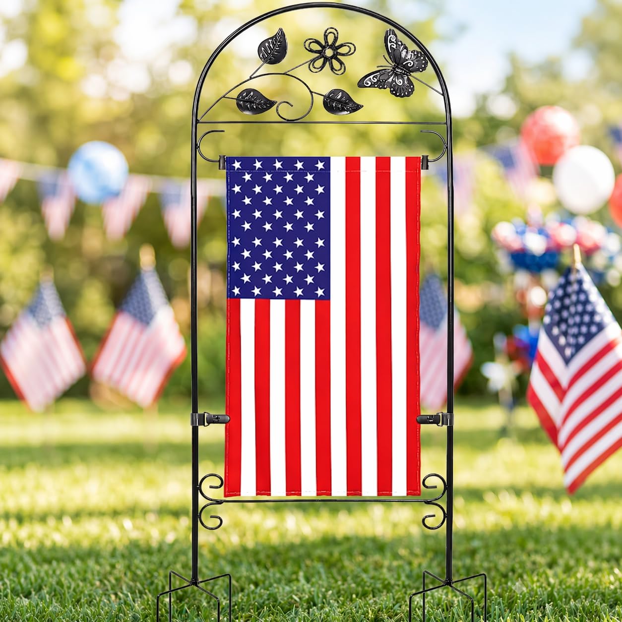 Mât de drapeau de jardin AceList noir pour sublimer votre pelouse et maison