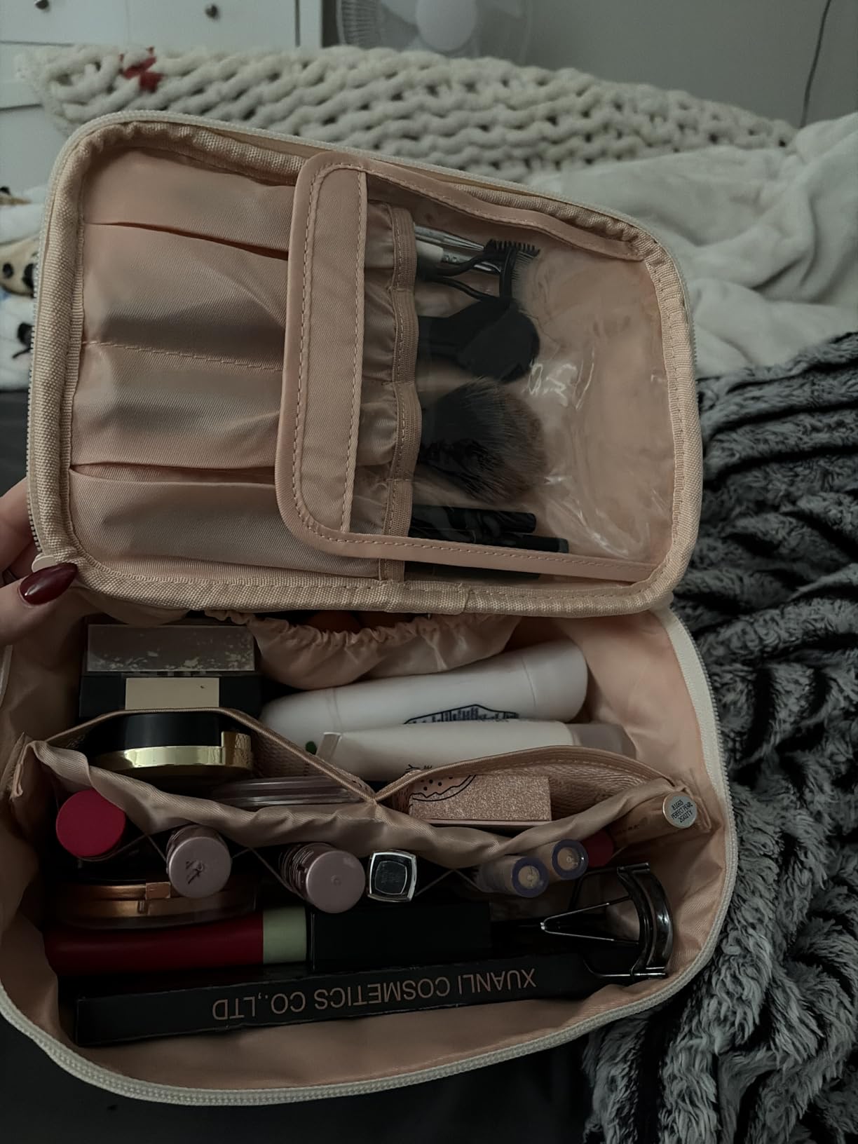 OCHEAL Beige Makeup Bag,Travel Makeup Organizer Bag, Large Capacity Cosmetic Bags For Women Large Travel Toiletry Bag Girls Traveling With Brush Slot And Divider-White
