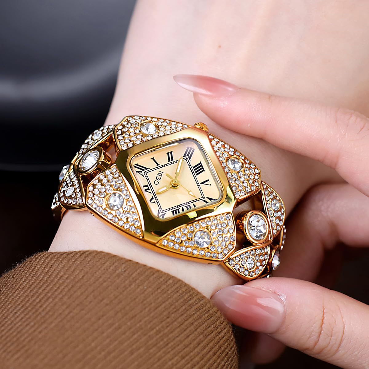 CARLIEN Orologio da polso analogico da donna con quadrante quadrato con perle e numeri romani, elegante e alla moda, con strass