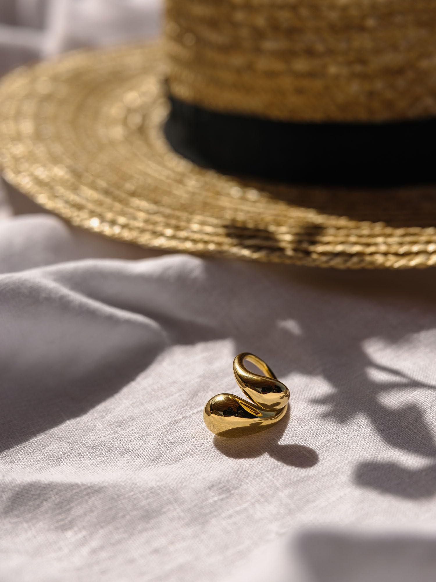 Purelei Swirl Ring – Verstellbarer Statement-Ring mit geschwungener Form – Edelstahl 14K/18K vergoldet – Tropfendesign – Größen S/M & M/L – 7,16 g – Wasserfest