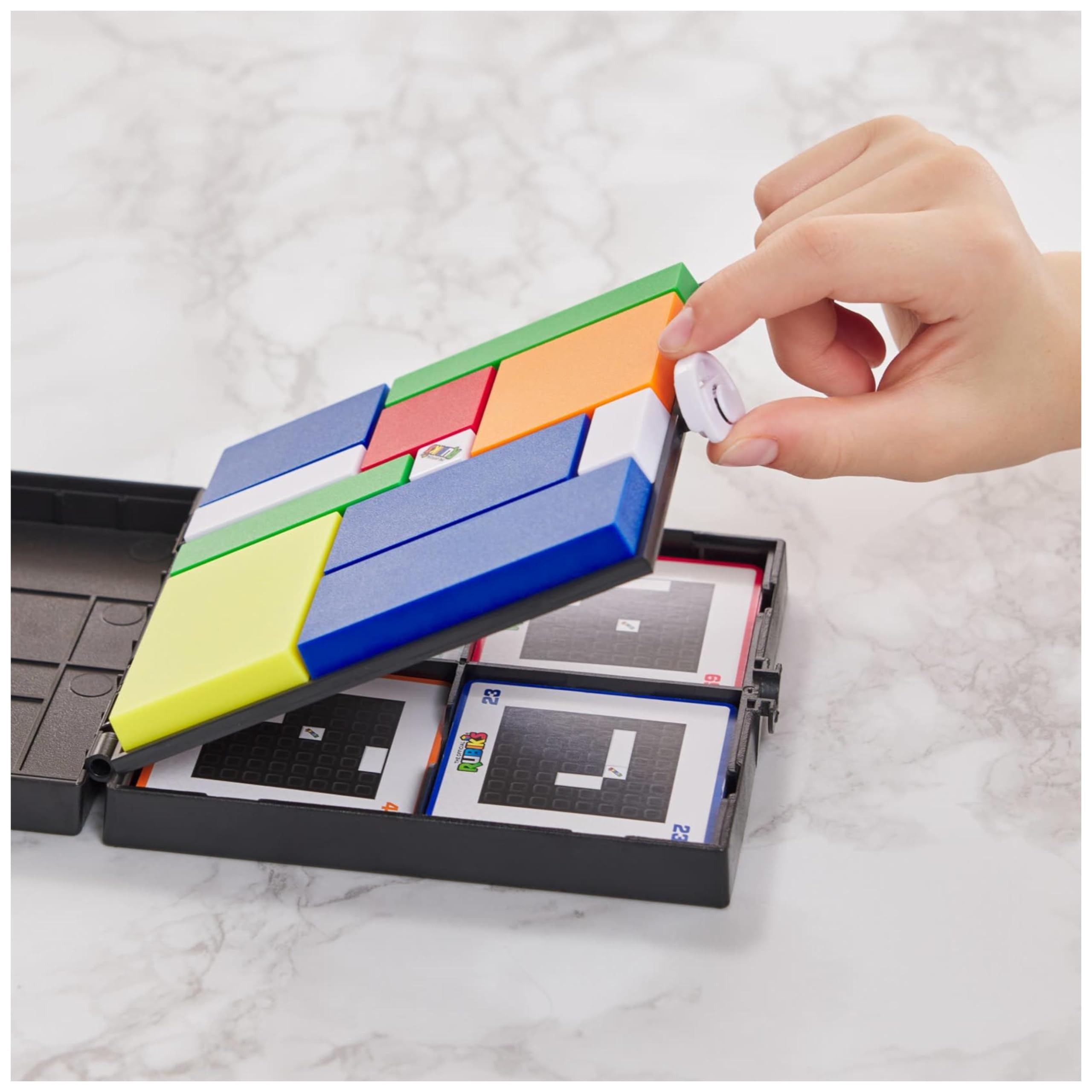 Gioco Rubik's Cube Gridlock, gioco di risoluzione di problemi ispirato al classico giocattolo tattile e rompicapo, per adulti e bambini dai 7 anni in su