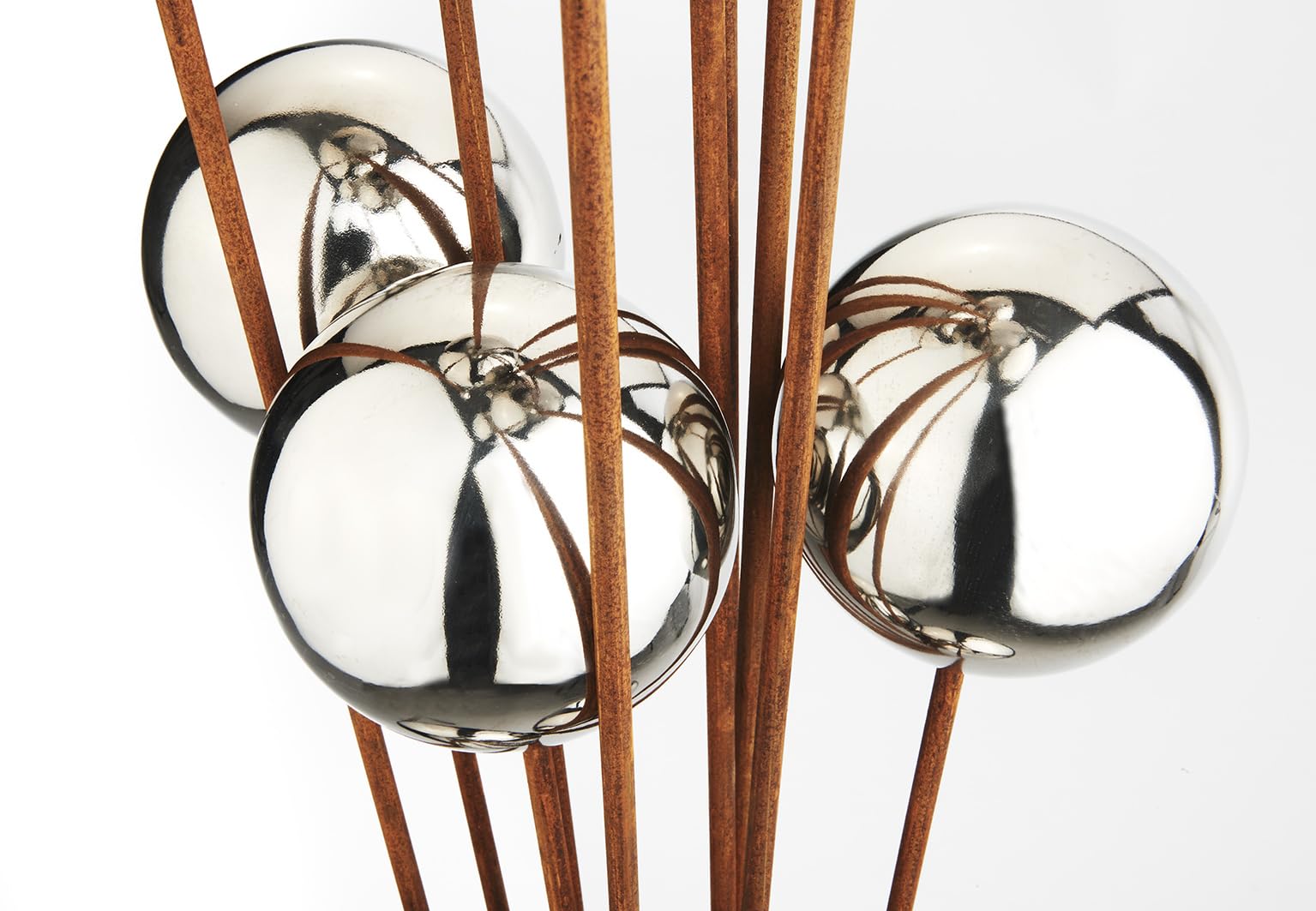 Kobolo Gartenstecker Boules 21x10x209cm, Metall & Edelstahl, rostbraune Gartendeko mit 12 Edelstahlkugeln, Zeitloser Dekostecker für Outdoorbereich