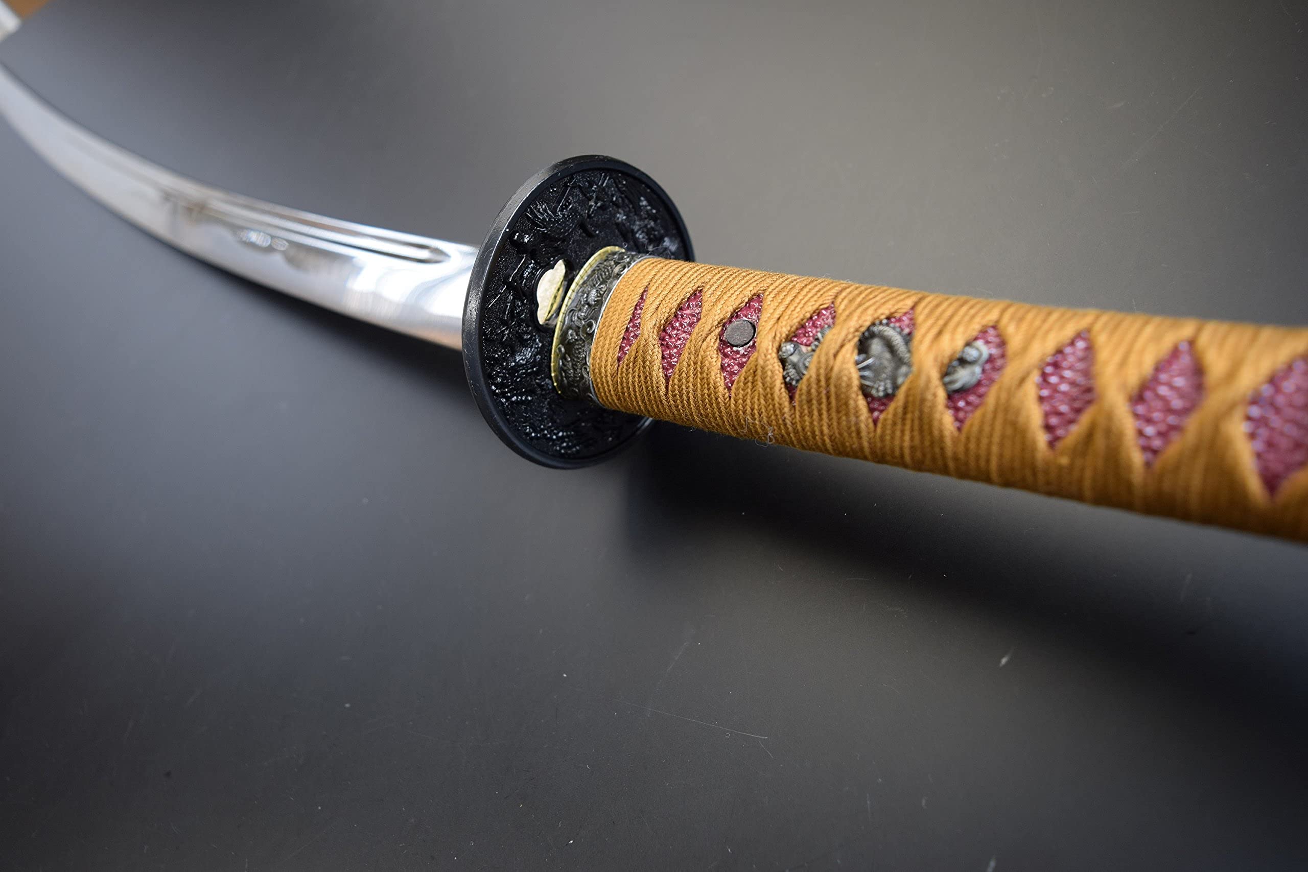 Amazon.co.jp: 模造刀-美術刀剣-関 織田信長 拵え 大刀 国重2 V.ROAD