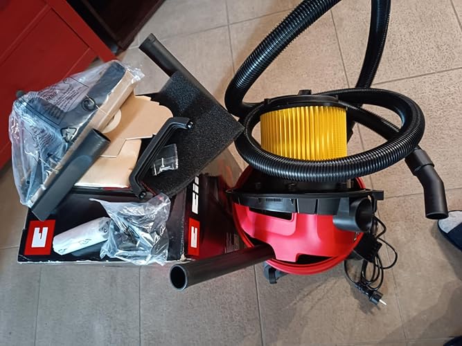 Einhell TC-VC 1825 Aspiratore solidi e liquidi (1250 W, depressione 180  mbar, vano 25 l) : Amazon.it: Fai da te