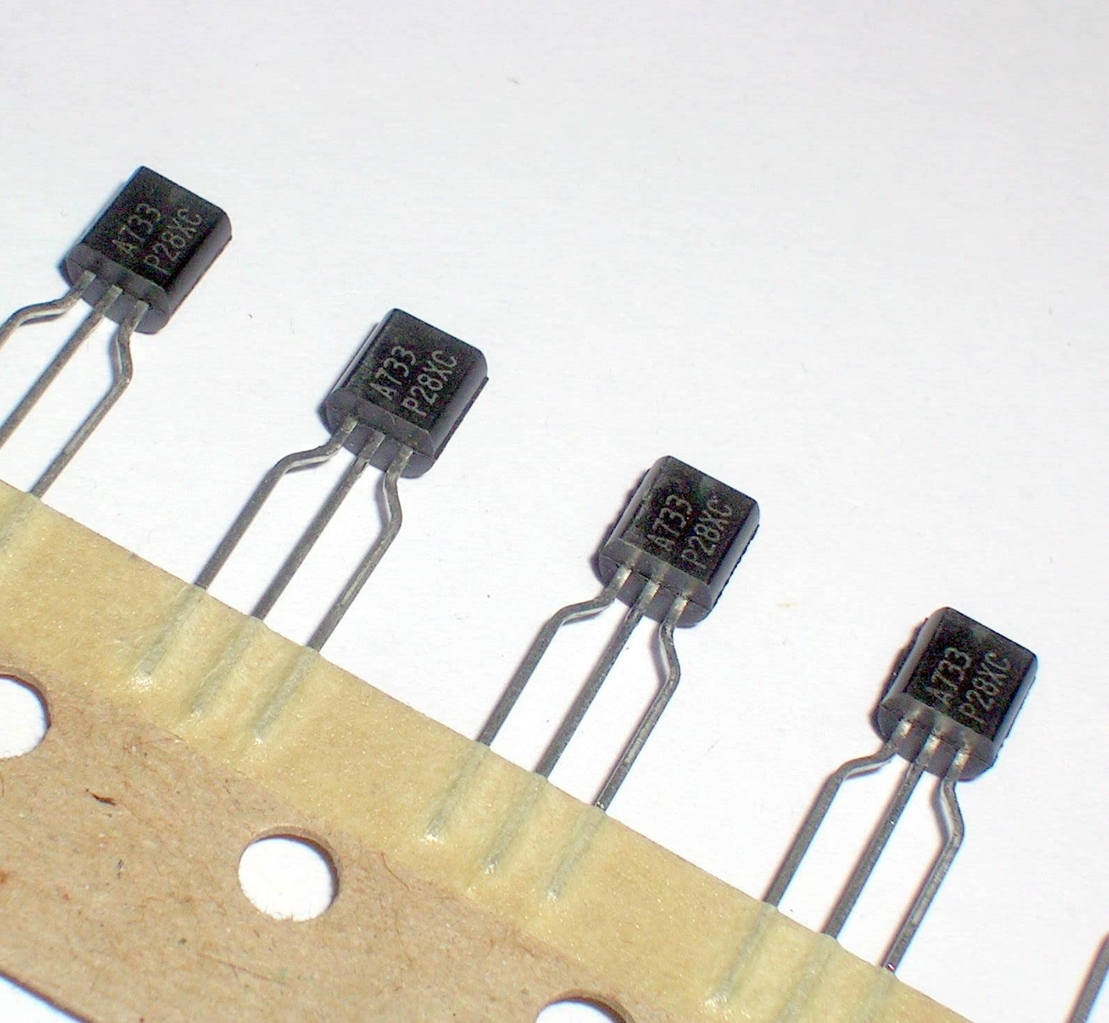 50pcs 2SA733P 2SA733 A733 Transistor TO-92 White Characters