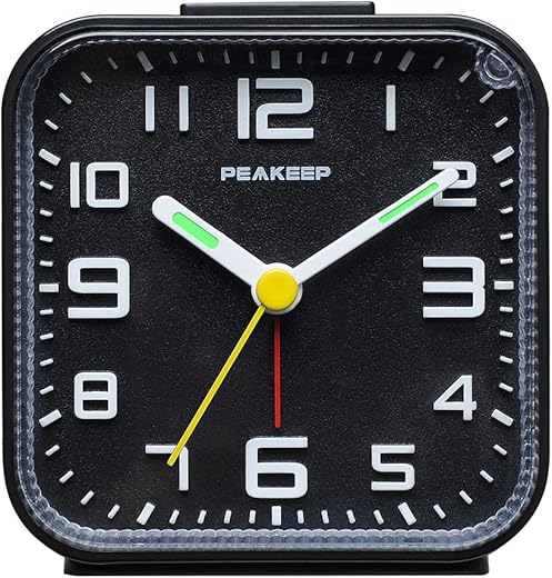 Peakeep 3 D Numbers No Tick Tock Analog Alarm Clock with Classic Beep Sound, Snooze, Manual Light
