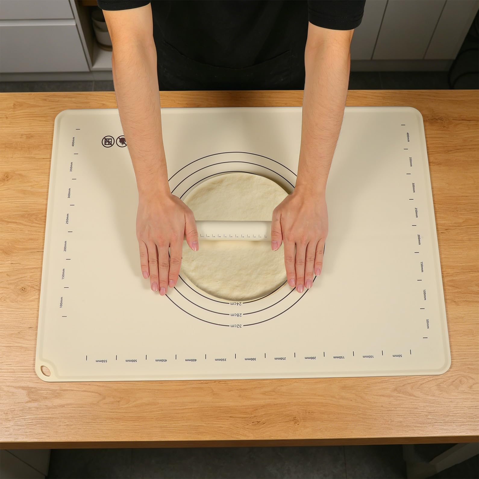 Edelstahl Teigroller mit Silikon Backmatte, Wiederverwendbar | Weiß, Dicke Anti Rutsch Ausführung, Leicht zu Reinigen für Kuchen und Brot
