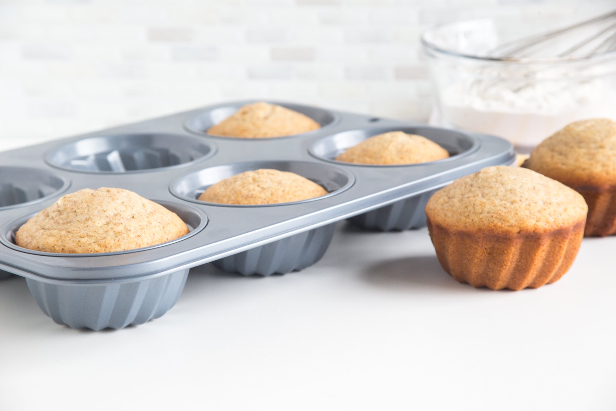 Amazon.com: Fox Run Fluted Muffin Pan, 14 x 10.5 x 2 inches