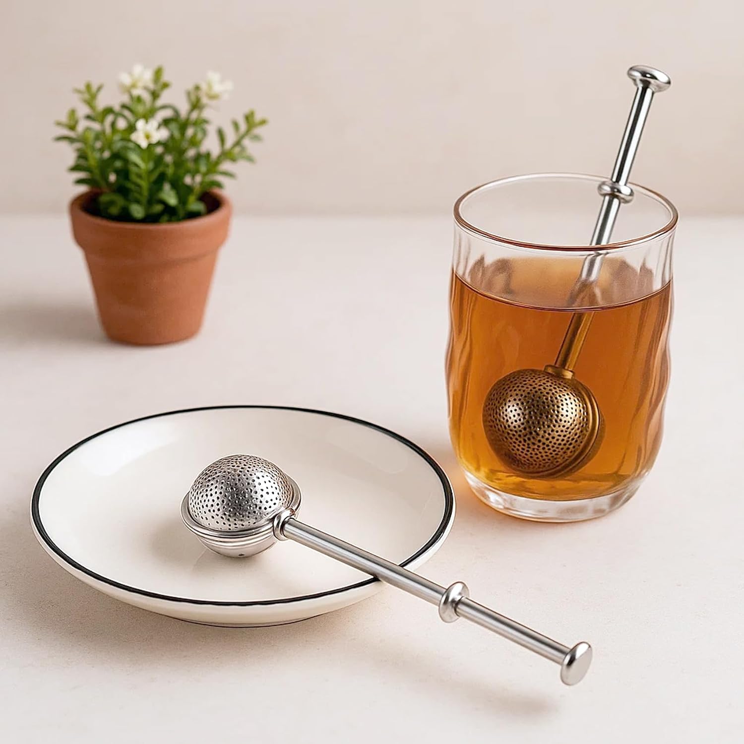 2 Pack Flour Duster for Baking – Stainless Steel Powdered Sugar Shaker Wand, One-Handed Operation, Cocoa & Spice Sifter for Desserts and Tea