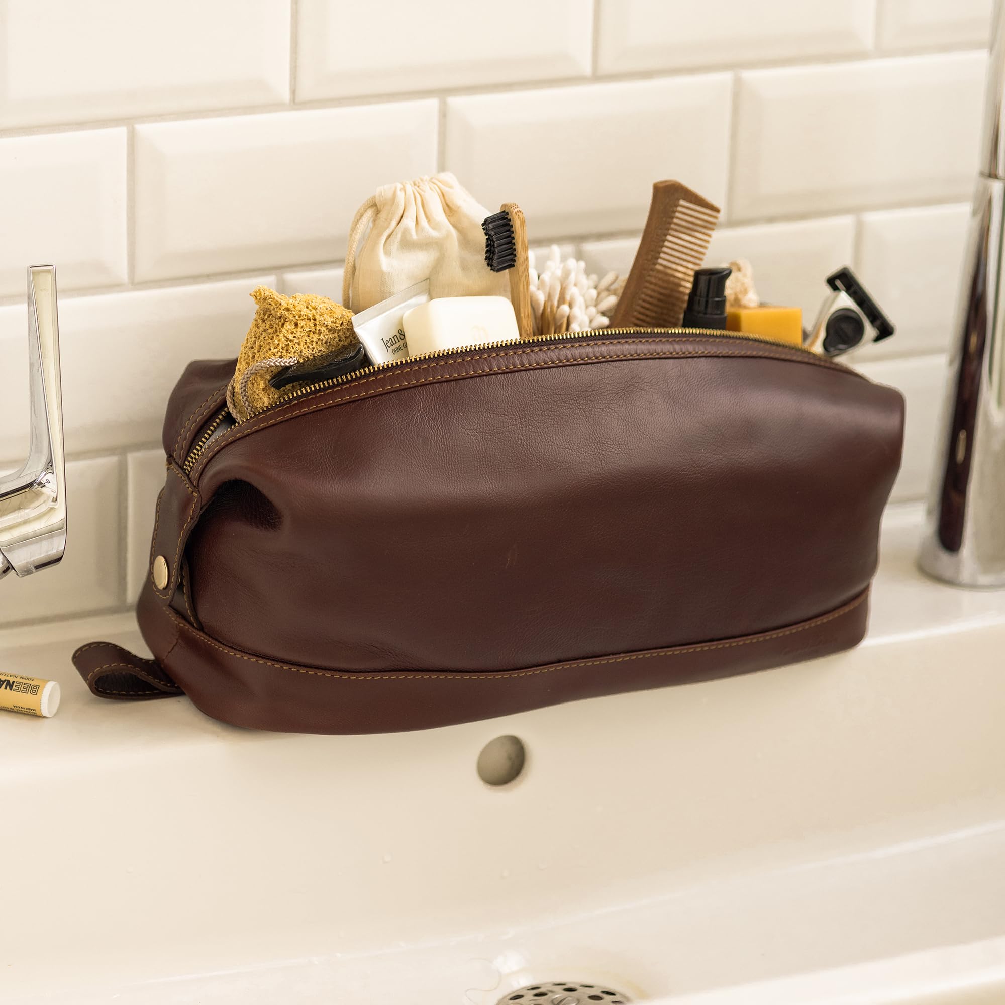 Gusti Waschtasche Leder - Anika Kulturtasche Kulturbeutel Kosmetiktasche Ledertasche groß für Damen Herren Braun Leder