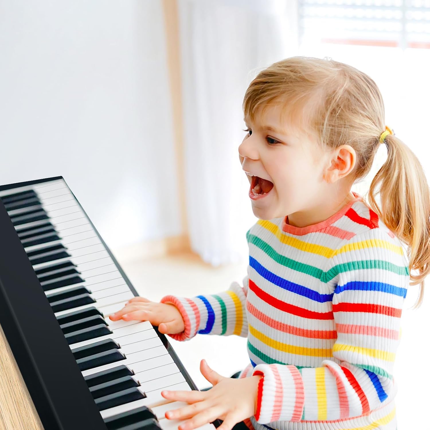 GOPLUS Piano Digital 61 Teclas Portátil, Piano Eléctrico Teclado Plegable con MIDI Bluetooth, 128 Tonos, 128 Ritmos, Pedal y Bolsa de Transporte, Piano Multifuncional para Niños y Principiantes