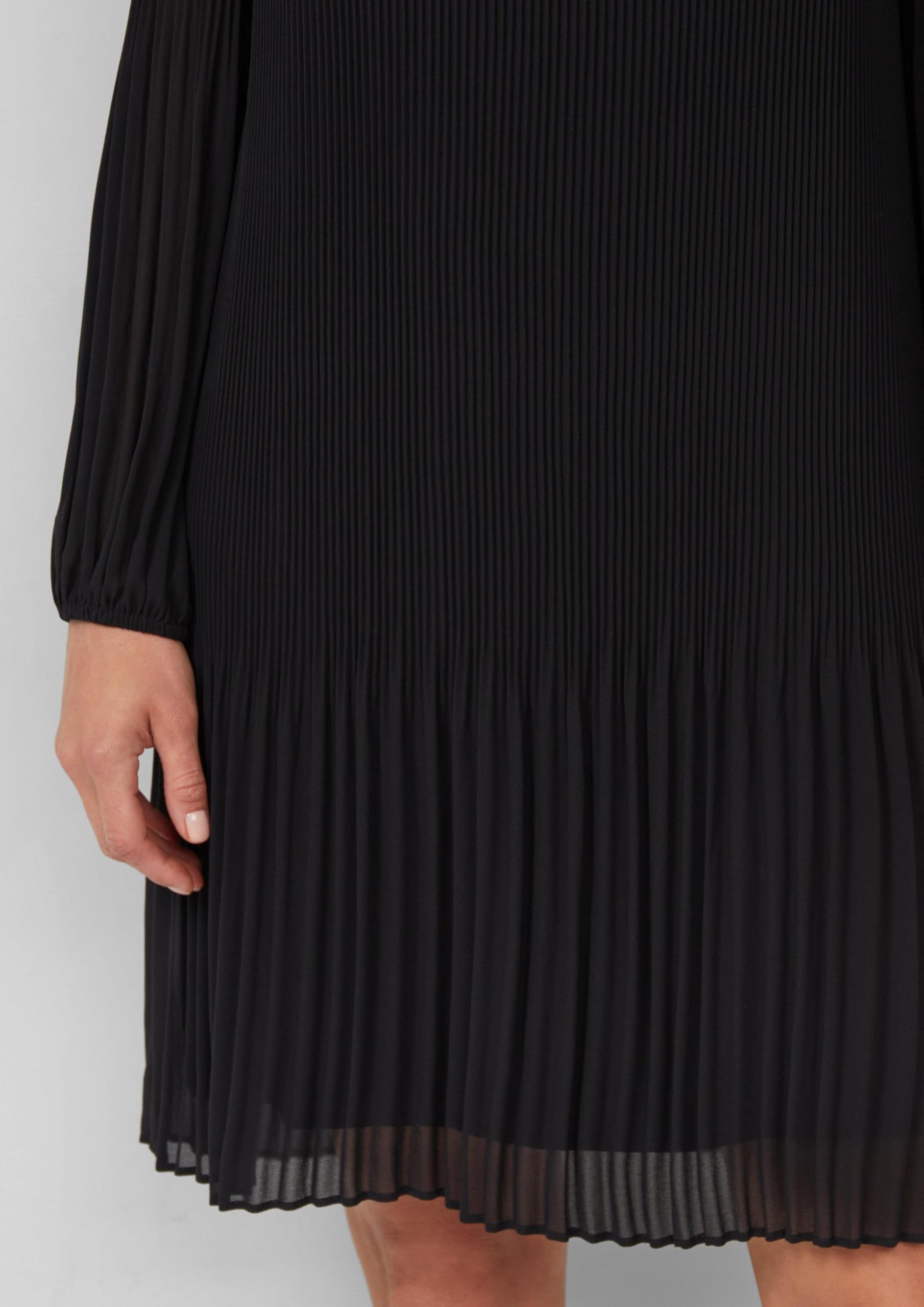 s.Oliver Plissiertes Chiffonkleid