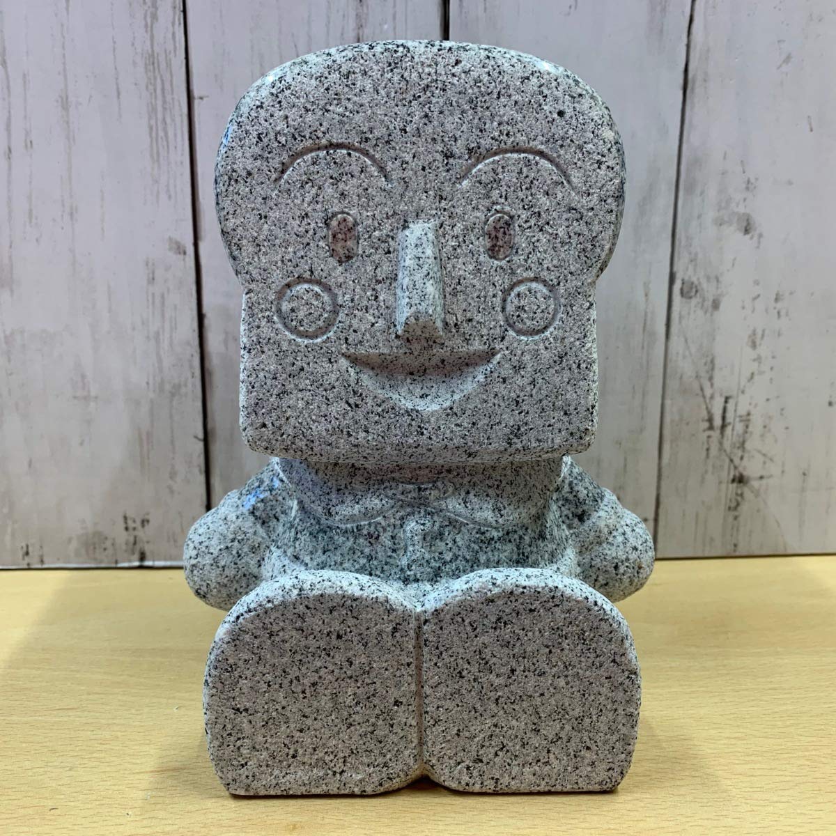 食パンマン　御影石置物 食パンマン御影石置物