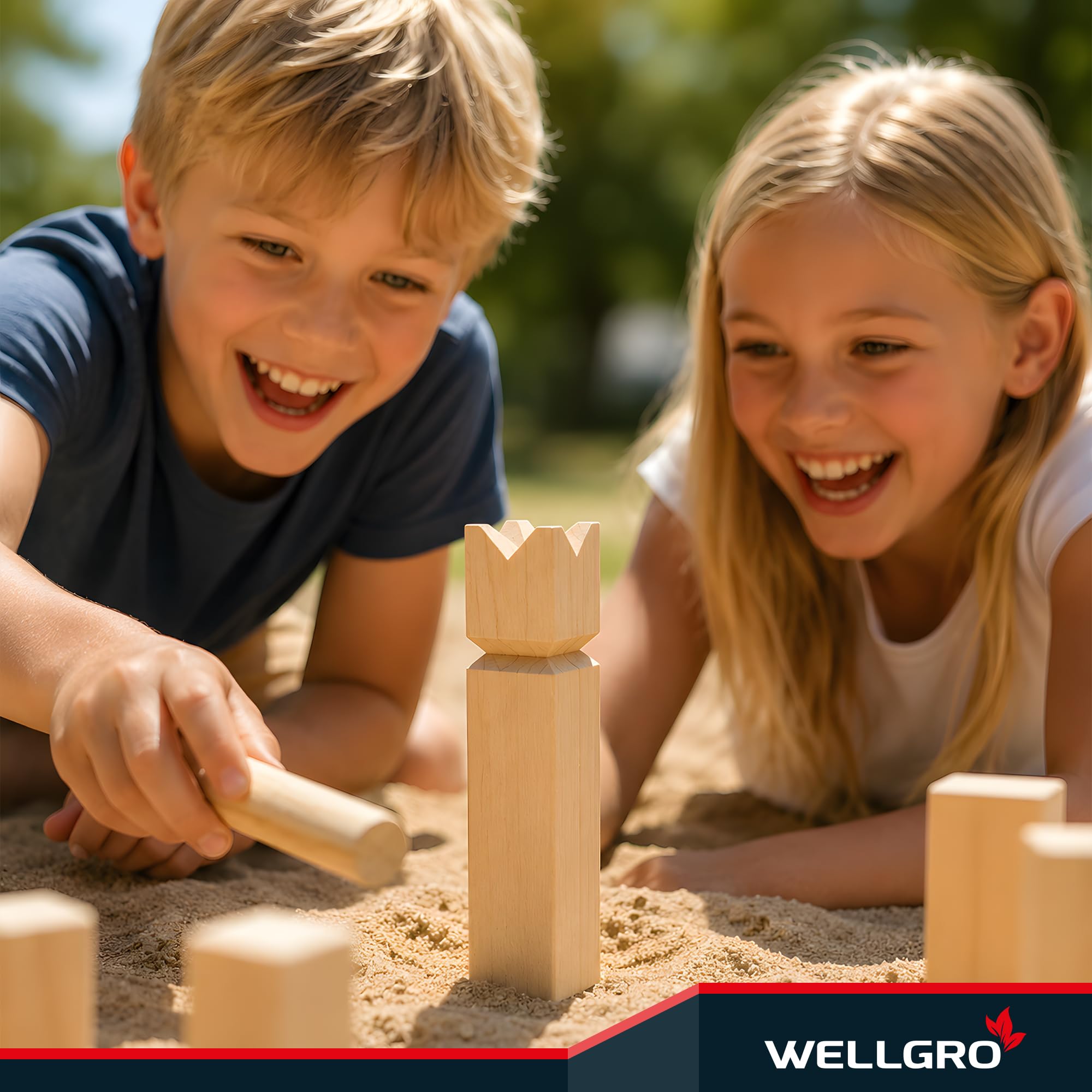 WELLGRO Kubb Spiel aus Holz für 2-12 Spieler – Schwedenschach mit Naturholz König, Netzbeutel & Anleitung, Wikinger Schach Outdoor