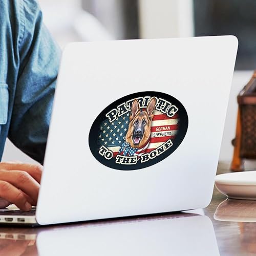 Miniatura 3 de CafePress Pegatina ovalada para parachoques de coche de pastor alemán patriótico