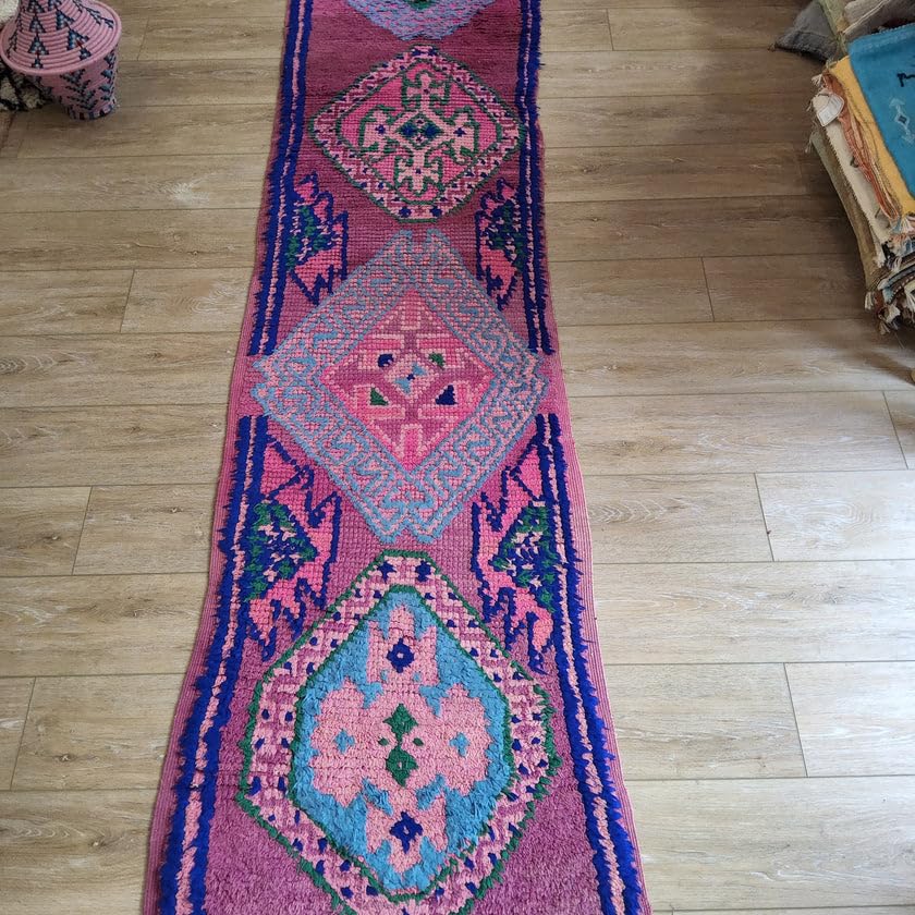 Générique Tifinagh Shop - Tapis Berbère Boujaad Authentique du Maroc - Fait Main en Laine – 300 x 67 cm – Tapis Marocain Artisanal