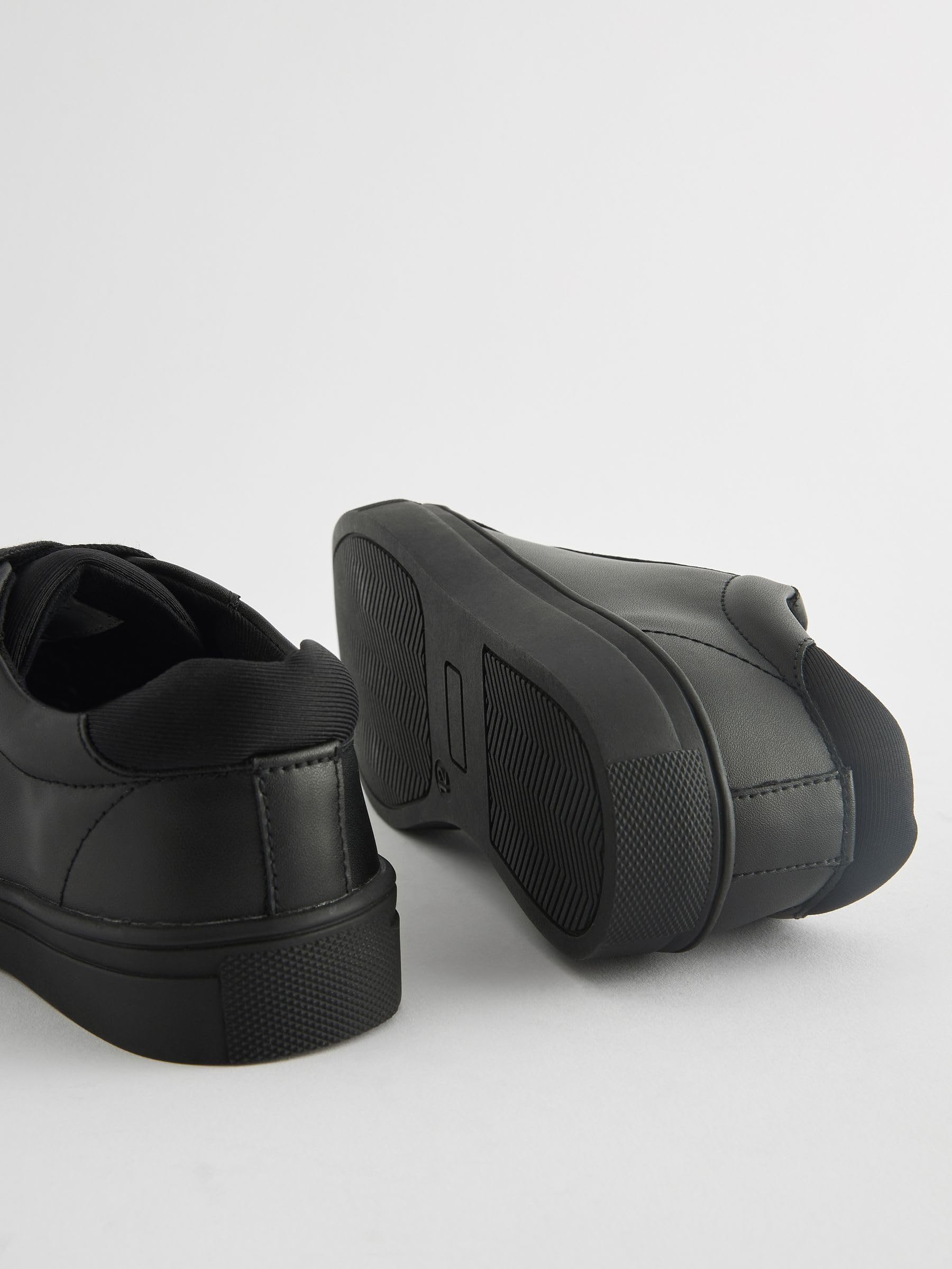 NEXT Jungen Weite Passform (G) Schnürschuhe aus Leder für die Schule, Weite Passform