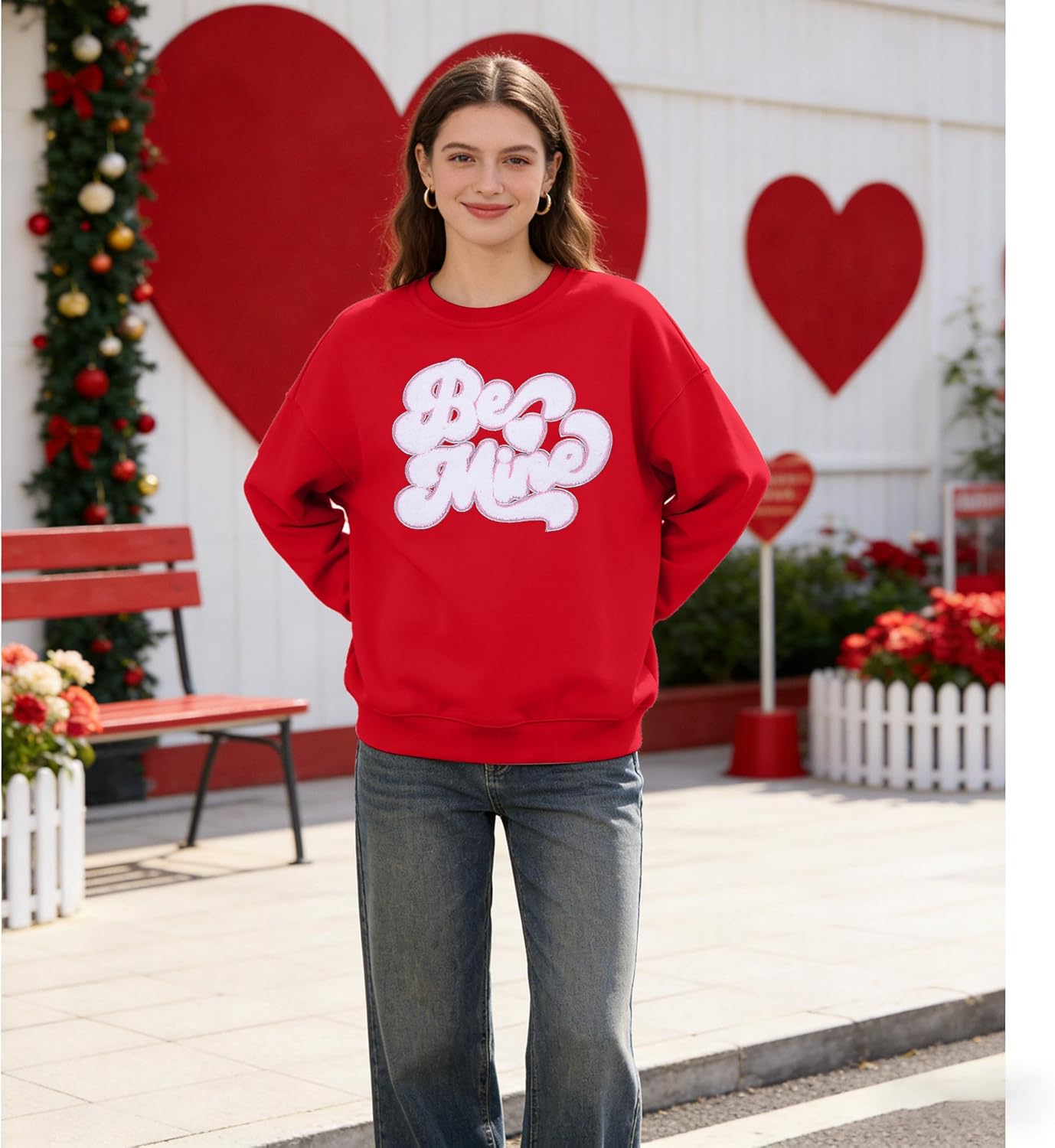 VILOVE Valentine Sweatshirts for Women Be Mine Glitter Patch Valentine Shirts Oversized Love Heart Holiday Outfits - Image 4