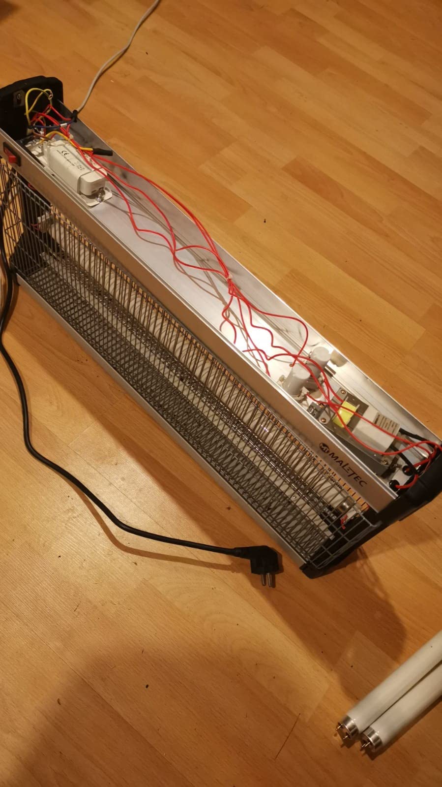 Maltec Insektenvernichter 30W – UV-Lampe Für Fliegen Und Mücken Bis 150 M²