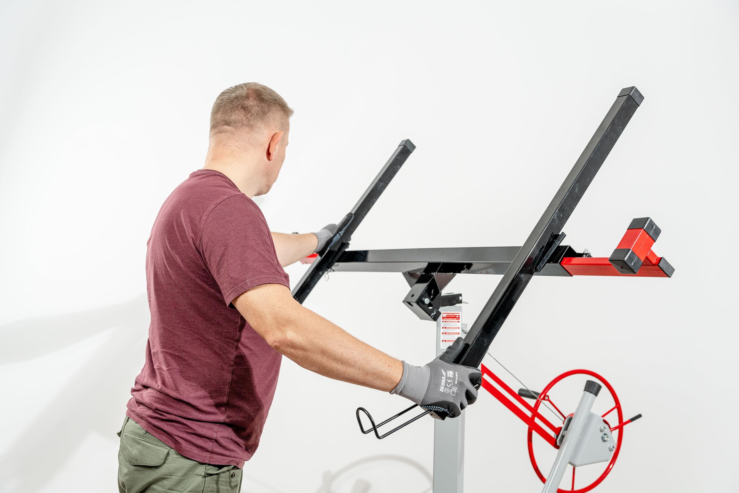 Plattenlift für Gipskartonplatten DEDRA, Hubhöhe 140–325 cm, Tragkraft 68 kg, Einfach Ein-Personen-Bedienung, Leicht zu transportieren und stabile Konstruktion
