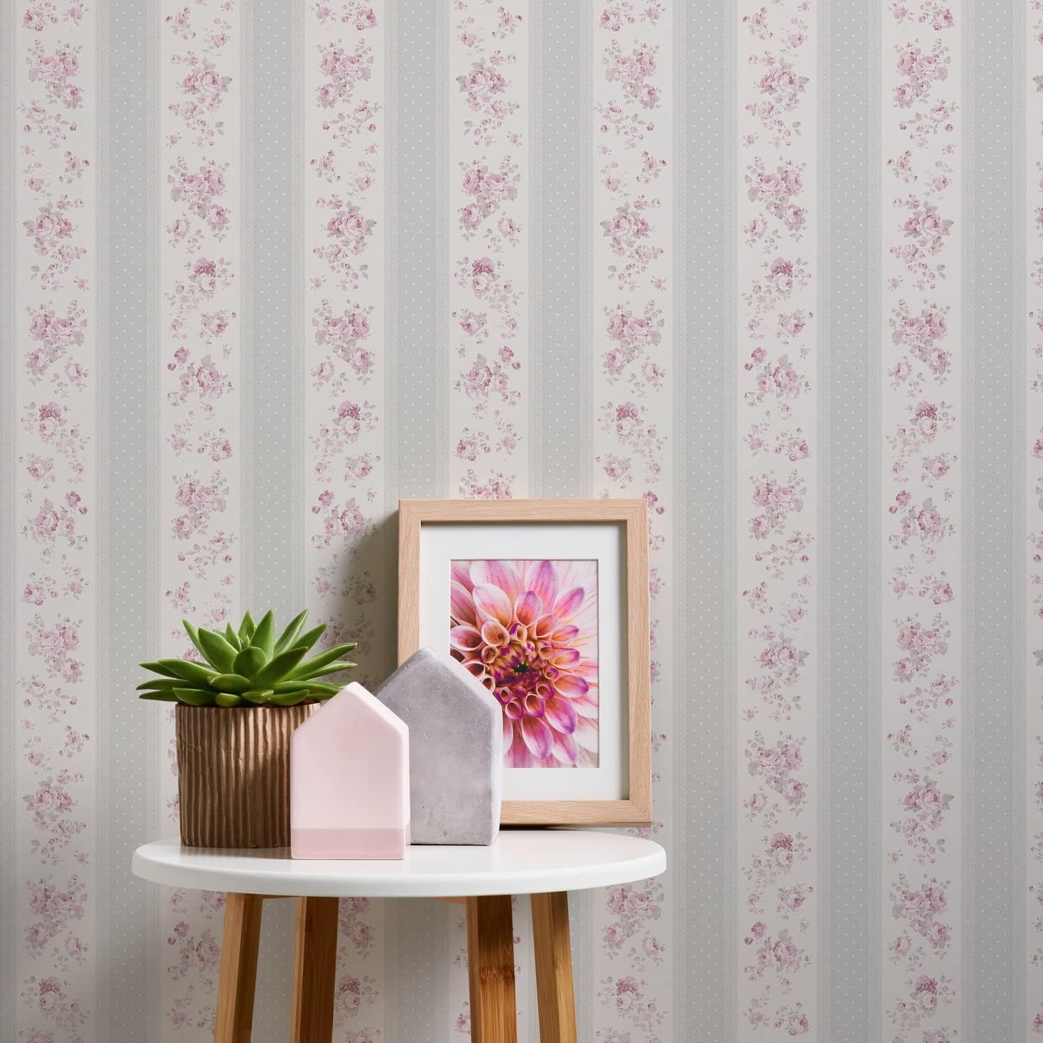 A.S. Création Maison Charme 390694 Non-Woven Wallpaper 10.05 m x 0.53 m Made in Germany Floral Greige White/Red