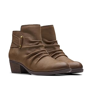 Clarks Women's Charlten Rosa Loafers