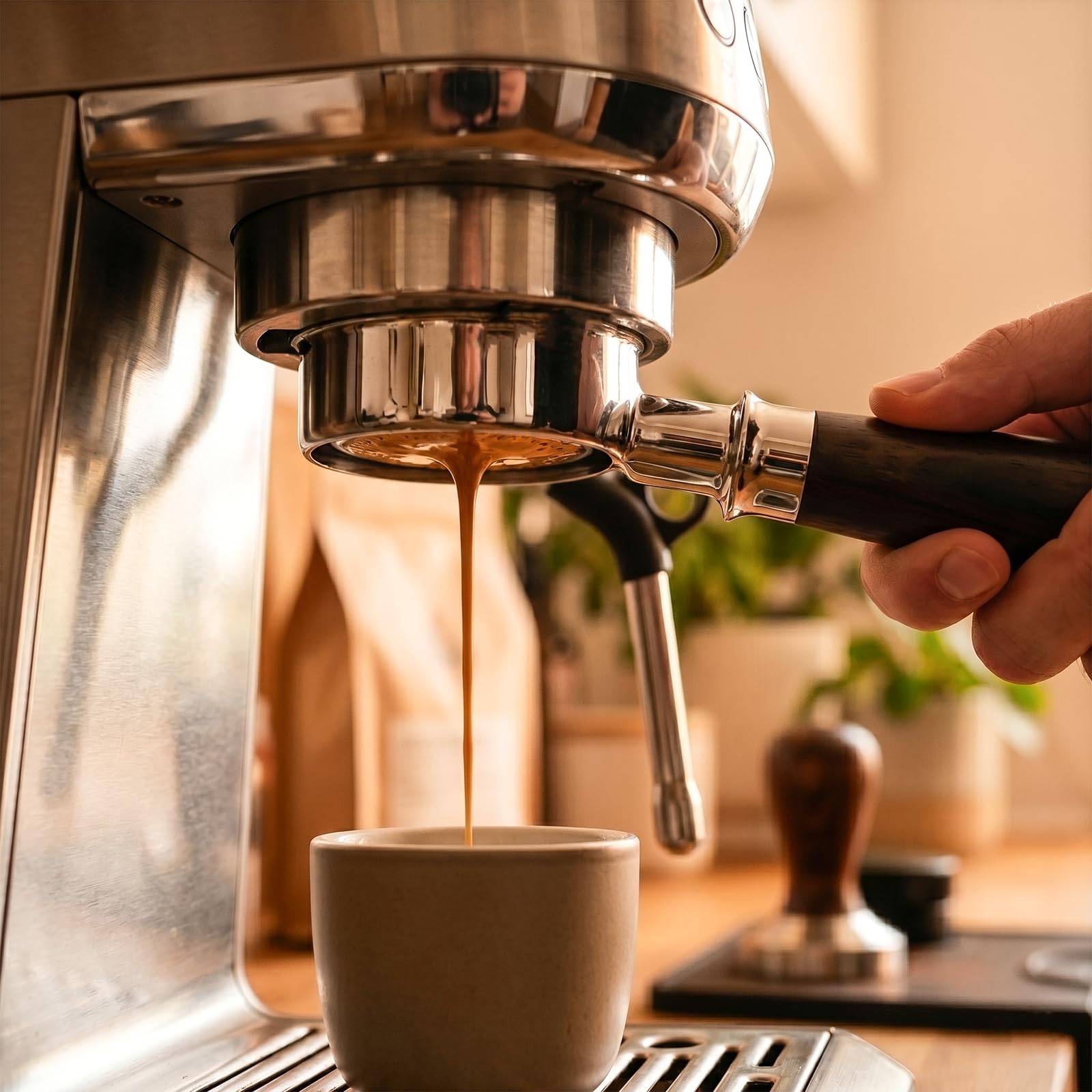Filtr do espresso, 54 mm, bezdenny portafilter do kawy marki CrossCreek z filtrem portafilter ze stali nierdzewnej i litego drewnianego uchwytu do ekspresu do espresso Breville Barista 6296-53101-01A
