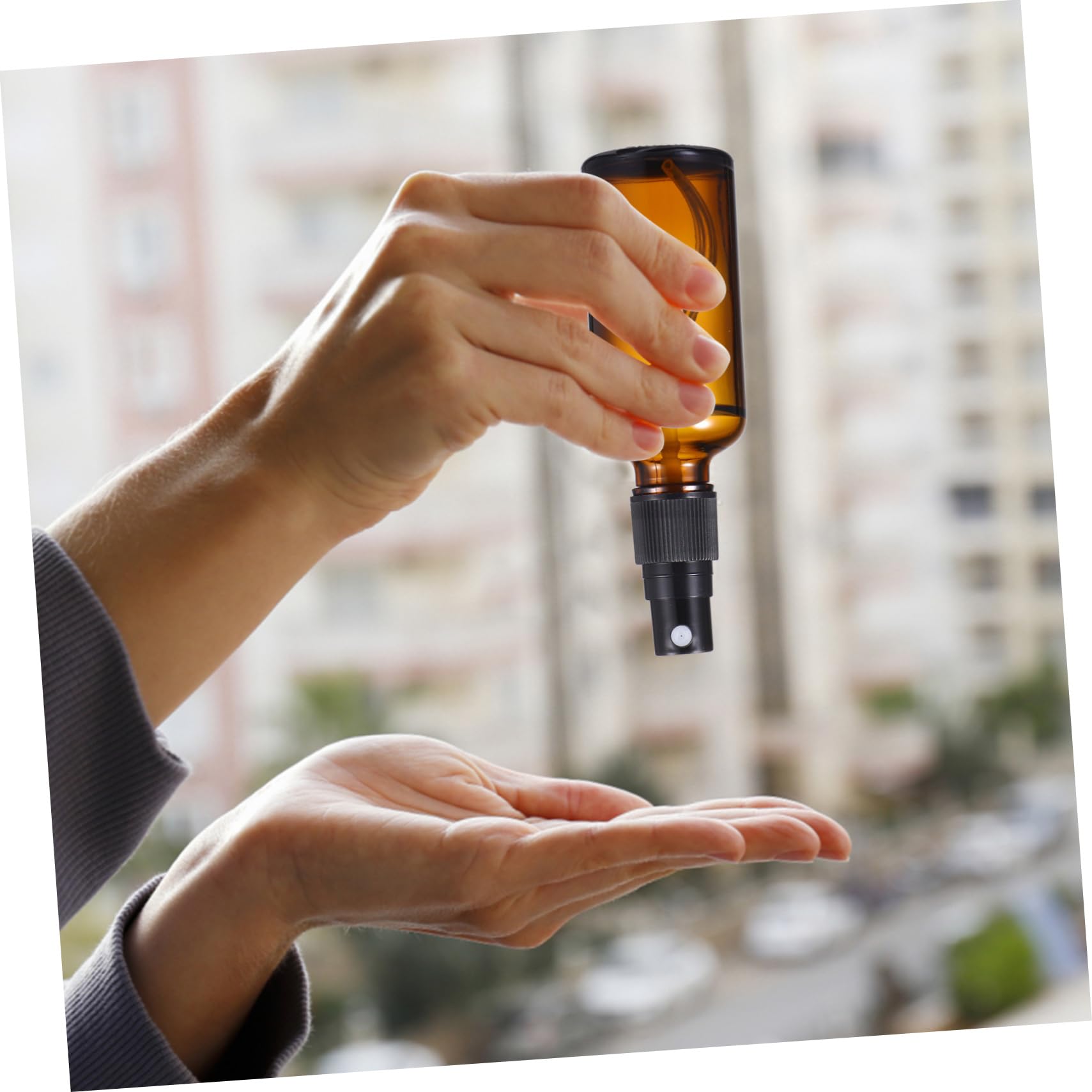Ipetboom 10 Pezzi Flaconi Spray in Vetro Marrone Ricaricabili da Viaggio | Capacità 10ml e 50ml, Formato Compatto Riutilizzabile, Adatti per Essenze