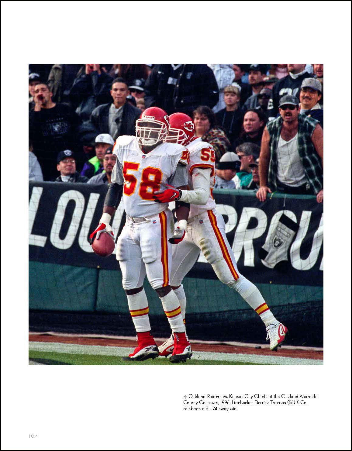 American Football: the Ultimate Book