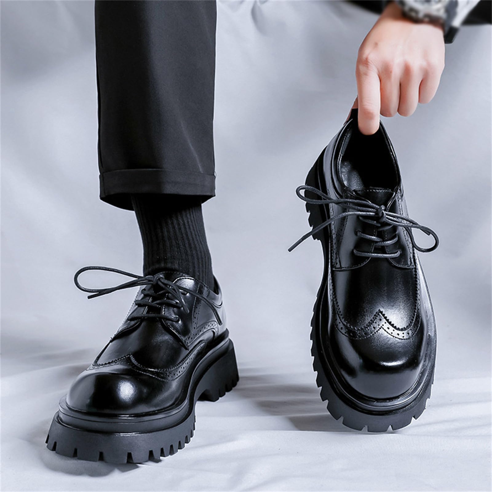 Męskie buty wizytowe typu Chunky skórzane buty typu brogsy typu oksford sznurowane na platformie do pracy na co dzień