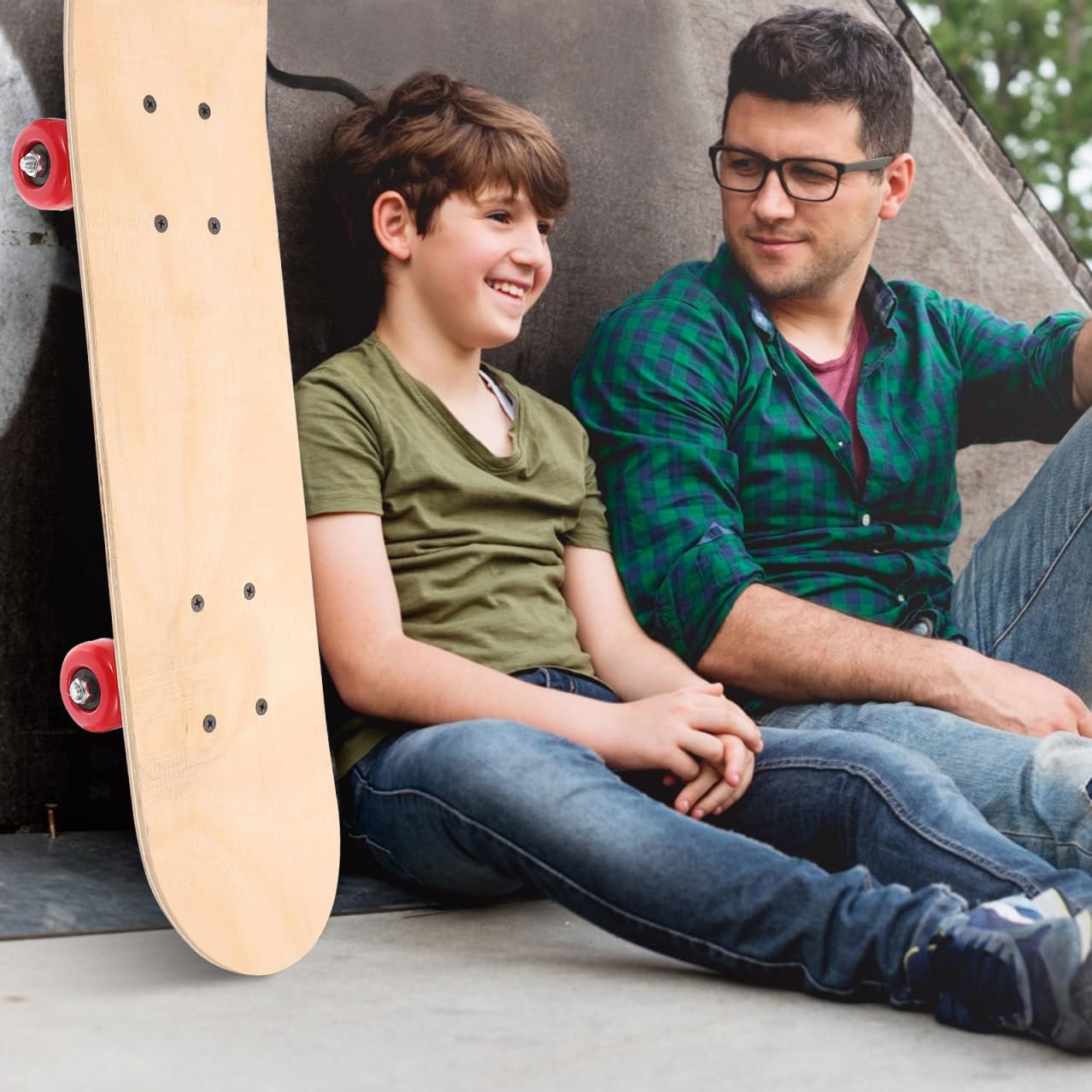 ifundom Planche de Skate Vierge en Bois Double Kick, Skateboard DIY Graffiti Peint la Main, Légère et Résistante, Planche à Personnaliser pour Garçon et Filles et Adolescents, Usage