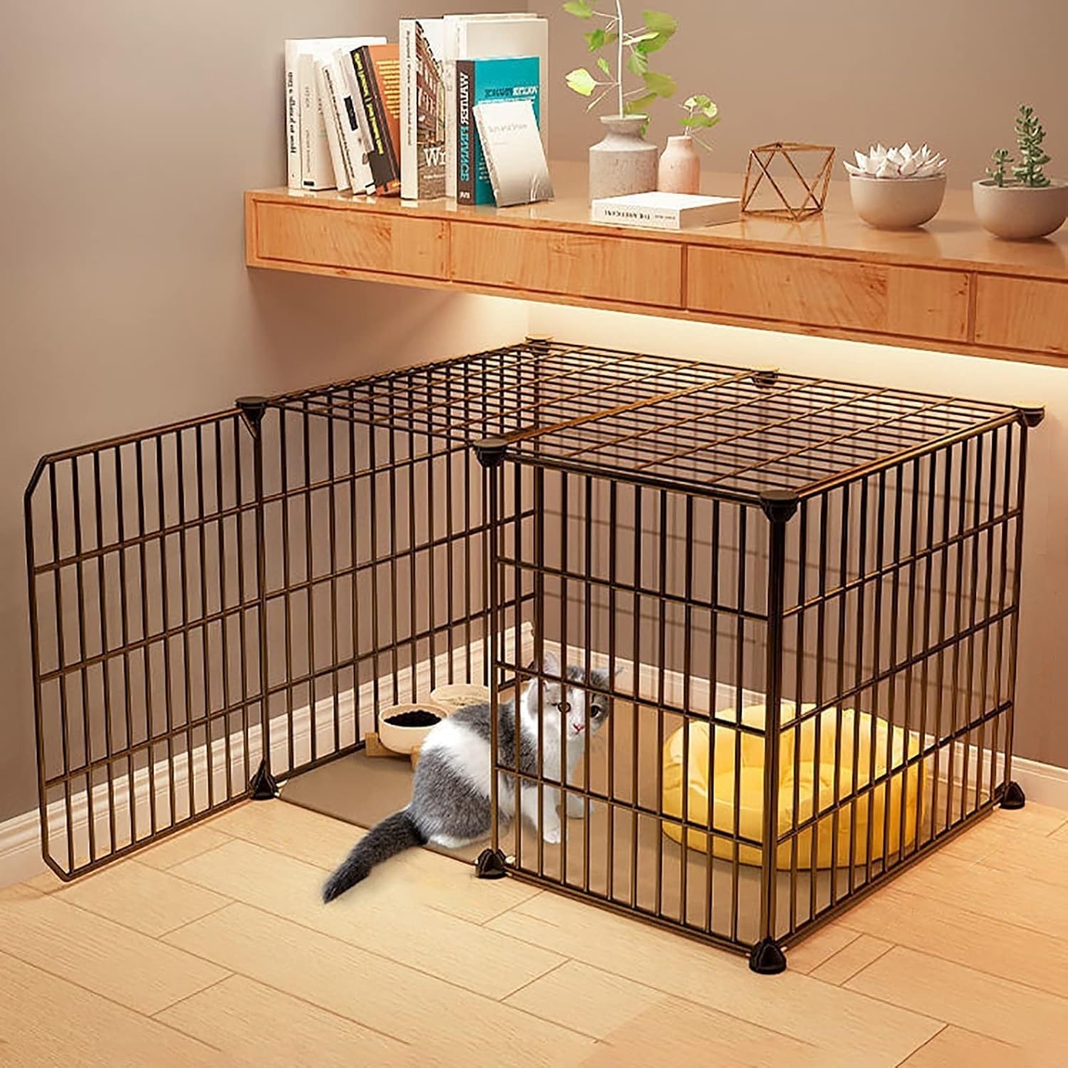 Cage pour chat intérieur en métal pour créer un parc de jeu modulable dans le salon
