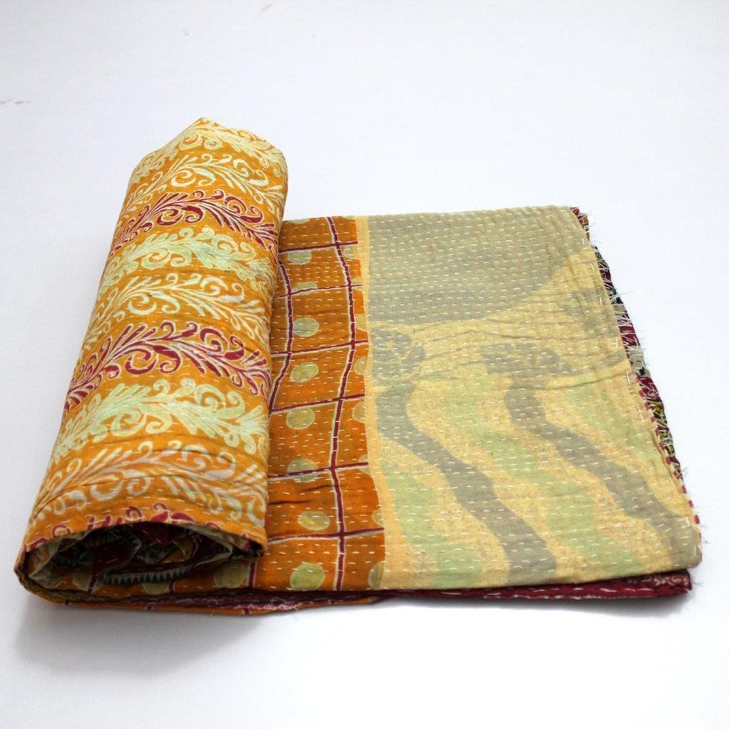 Vintage Throw Kantha Quilt Indian Handmade Bohemian Bedspread Reversible Cotton Ethnic Sari Fabric Embroidered Bedding Blanket Gudari