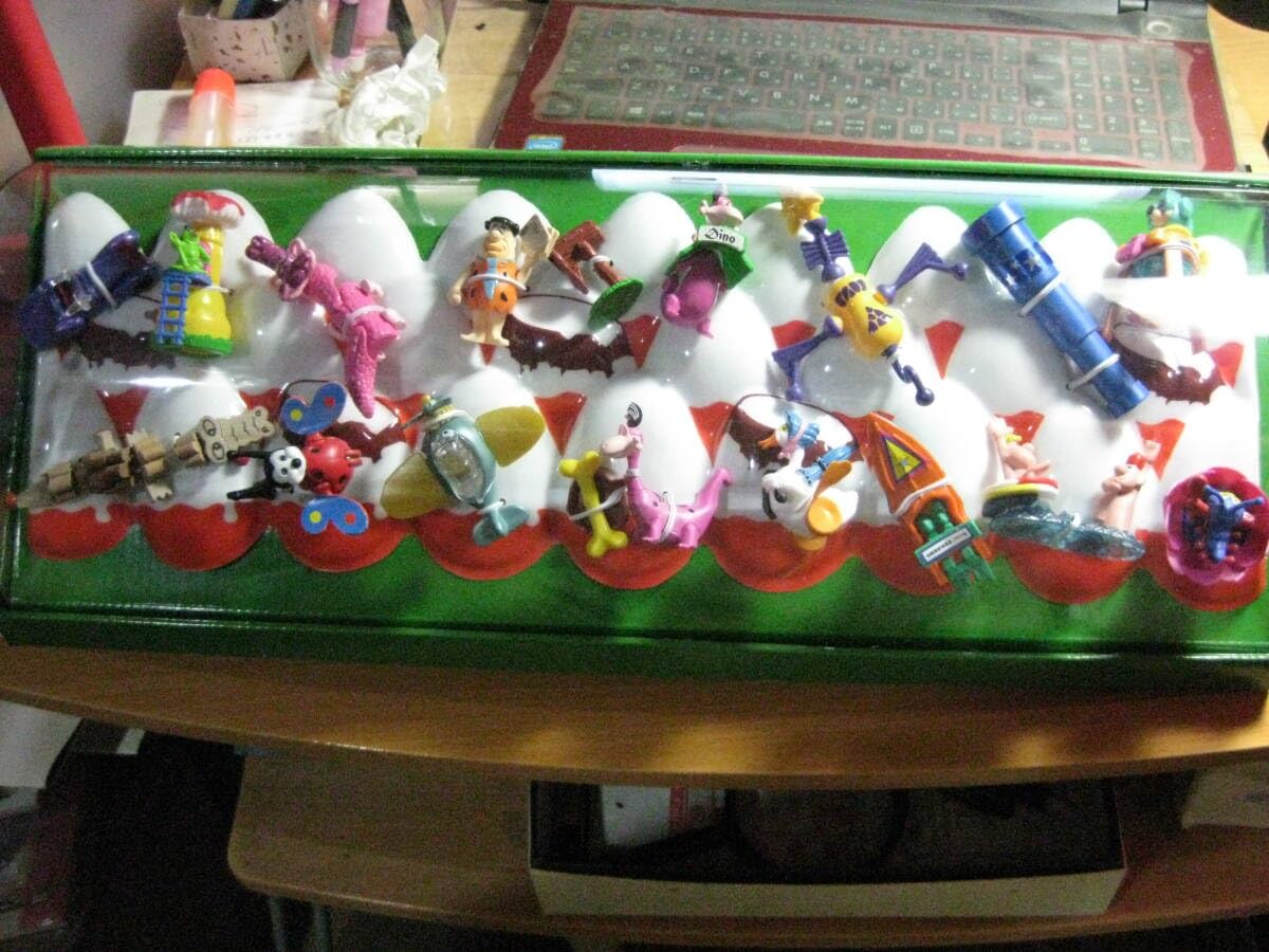 プライズ雑貨　日用品 おもちゃ まとめ売り Amazon.co.jp: キンダーサプライズ おもちゃセット : おもちゃ