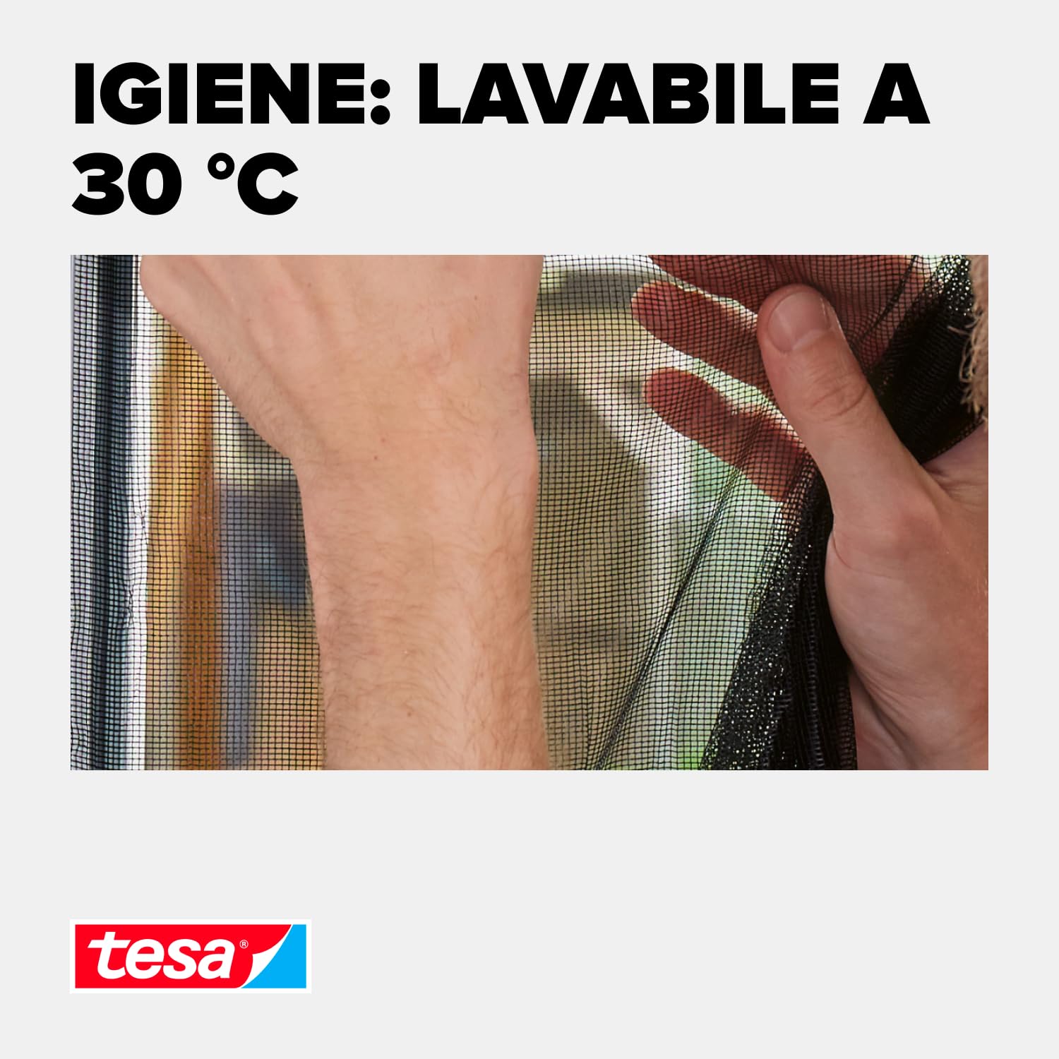 Tesa Insect Stop Zanzariere Attacca & Stacca STANDARD per Finestre - Zanzariera Adesiva - Rete per Zanzariera Regolabile a Piacere - Bianco, 130 cm x 150 cm