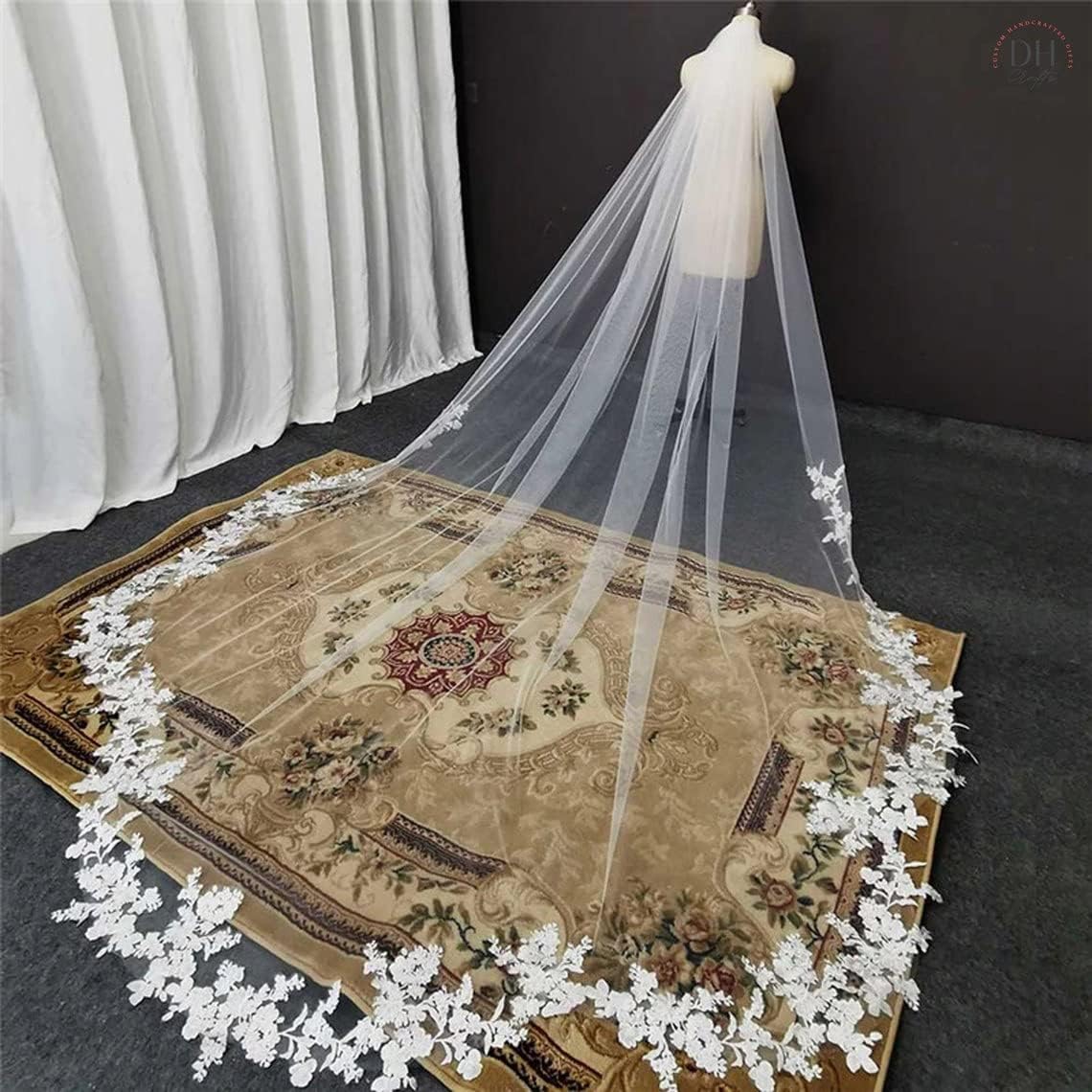 Petal Shape Wedding Bridal Veil With Metal Comb White Ivory