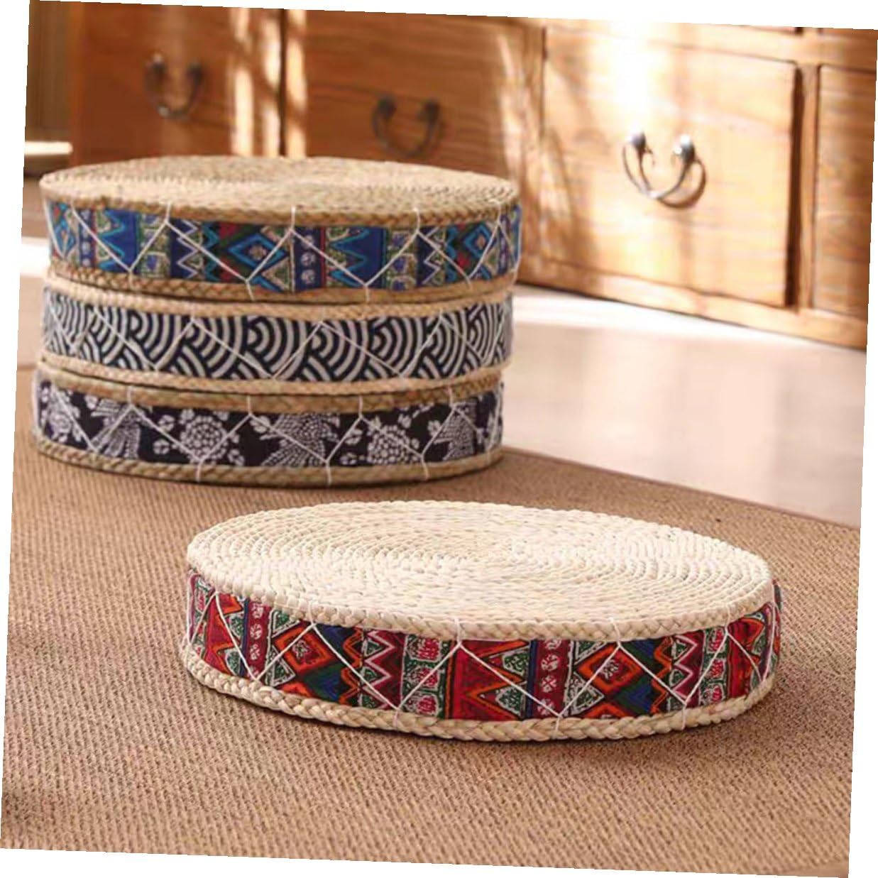 Woven Meditation Floor Pillow Boho Japanese Style Handmade Seat Cushion 30cm Diameter Eco-Friendly Grass Material Zen Cushion for Yoga and Floor Seating