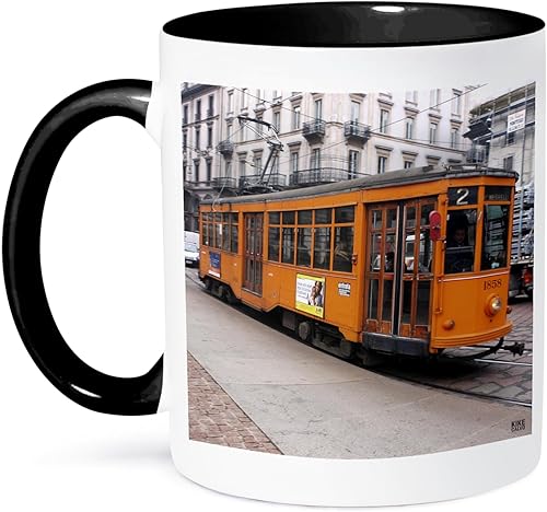Vista 12 de Kike Calvo Italia – Tren Tranvía en Milano Plaza Duomo Milán Italia – Tazas, Blanco