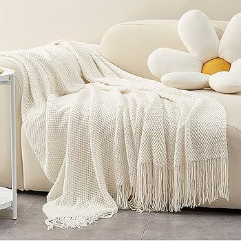 Amazon.com: LOMAO Knitted Throw Blanket with Tassels Bubble