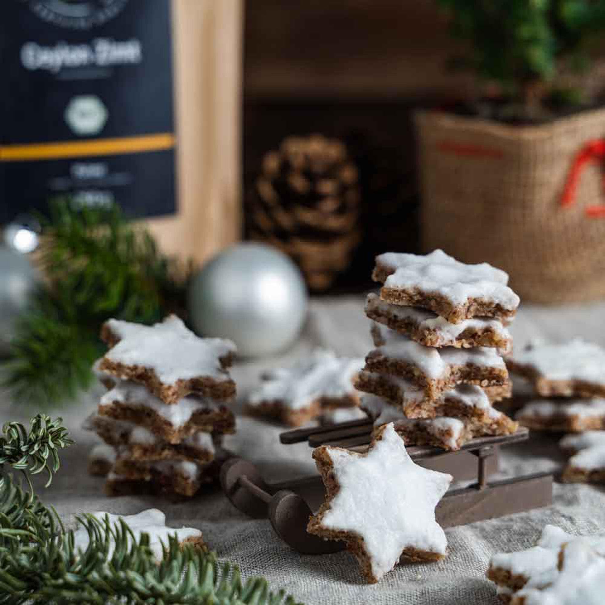 Cannelle de Ceylan en poudre bio 1kg (4x250g) - qualité 100% bio - cannelle en poudre - végétalien - sans sucre ajouté - mis en bouteille et contrôlé en Allemagne - Biotiva