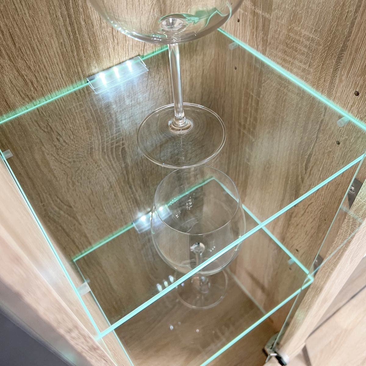 amuéblate Online - Mueble de Salón Moderno con Leds, Módulos de Comedor, Modelo Apolo, Acabado en Blanco y Cambria, Medidas: 259 cm (Ancho) x 132,5 cm (Alto) 40 cm (Fondo)