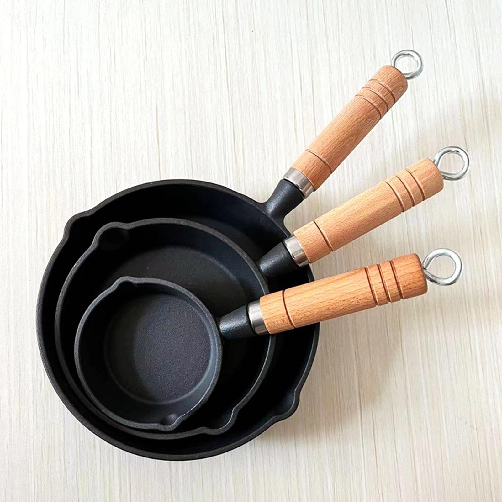 EMUKOEP Mini-Pfannenset aus Gusseisen, Vorgebrannte, Antihaftbeschichtete Bratpfanne Zum Kochen mit Induktion, Lagerfeuer, Grill und mehr. 3-teiliges Pfannenset aus Gusseisen mit Holzgriff