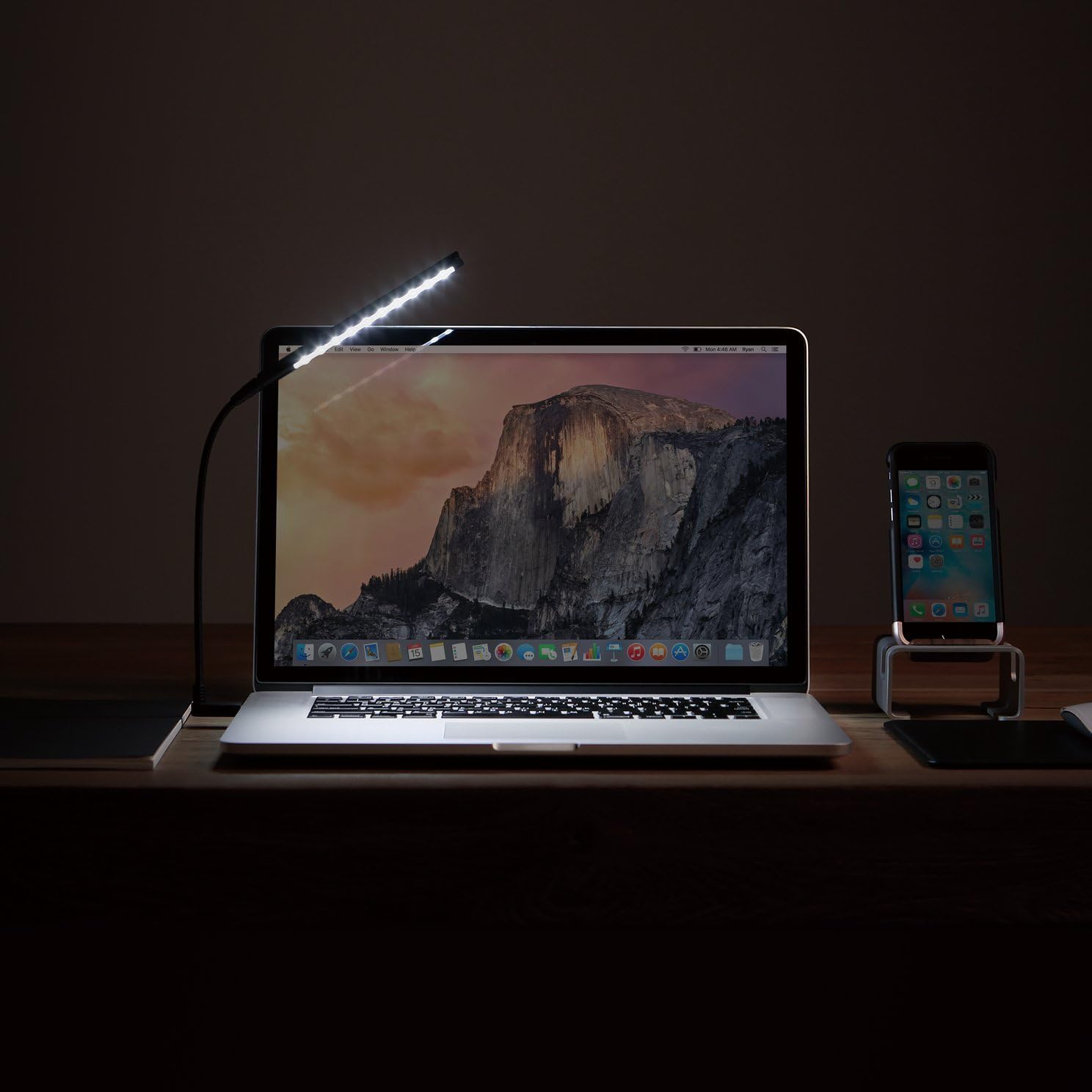 USB LED LIGHT 2 各種 Macbook/ノートPC 対応 USB LED ライト 【スクエア】 角度調整機能 ブラック