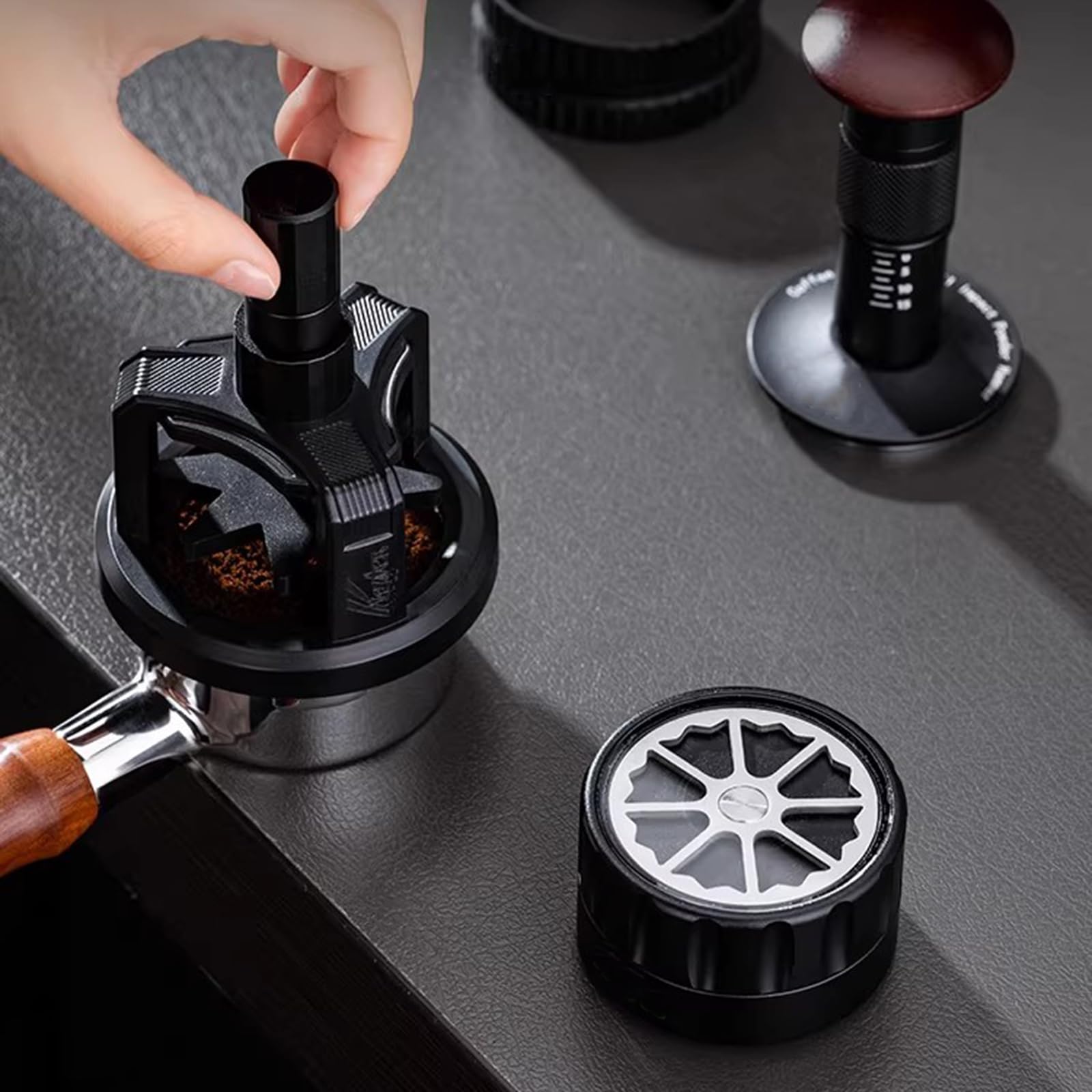 Juego de prensón de café, herramienta WDT, distribuidor de café para portafiltro de 58 mm, con resorte, diseño de gravedad, accesorios esenciales para cafeteras baristas