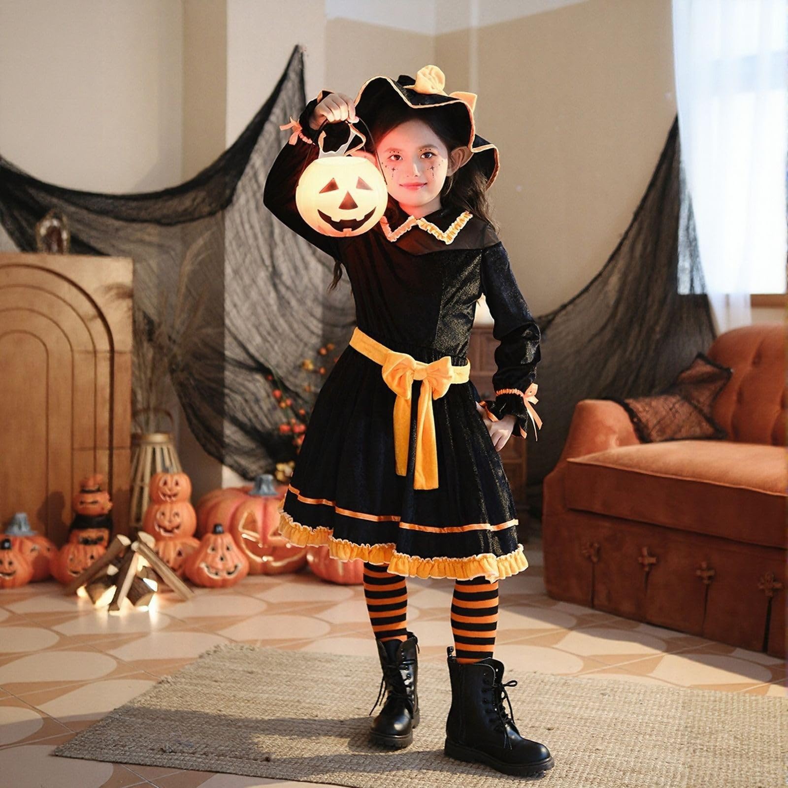 Costume di Halloween per bambini, set da strega, per cosplay, 6-16 anni | Set di quattro pezzi con vestito, cappello, mantello e scopa, finiture in pizzo, per carnevale e spettacoli scolastici