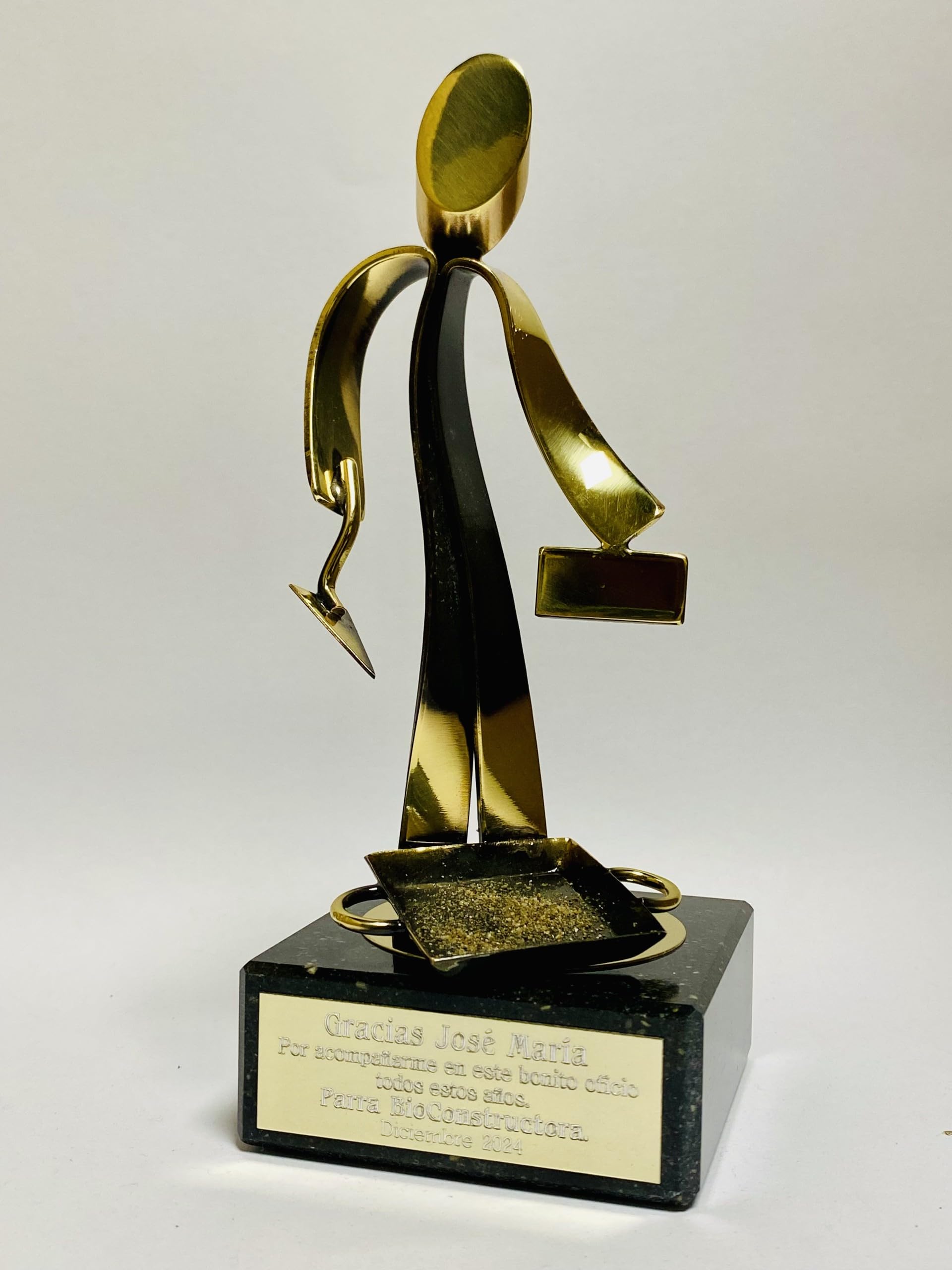 Regalo Albañil Jubilación Figura Personalizada de 17cm de Altura con peana de mármol